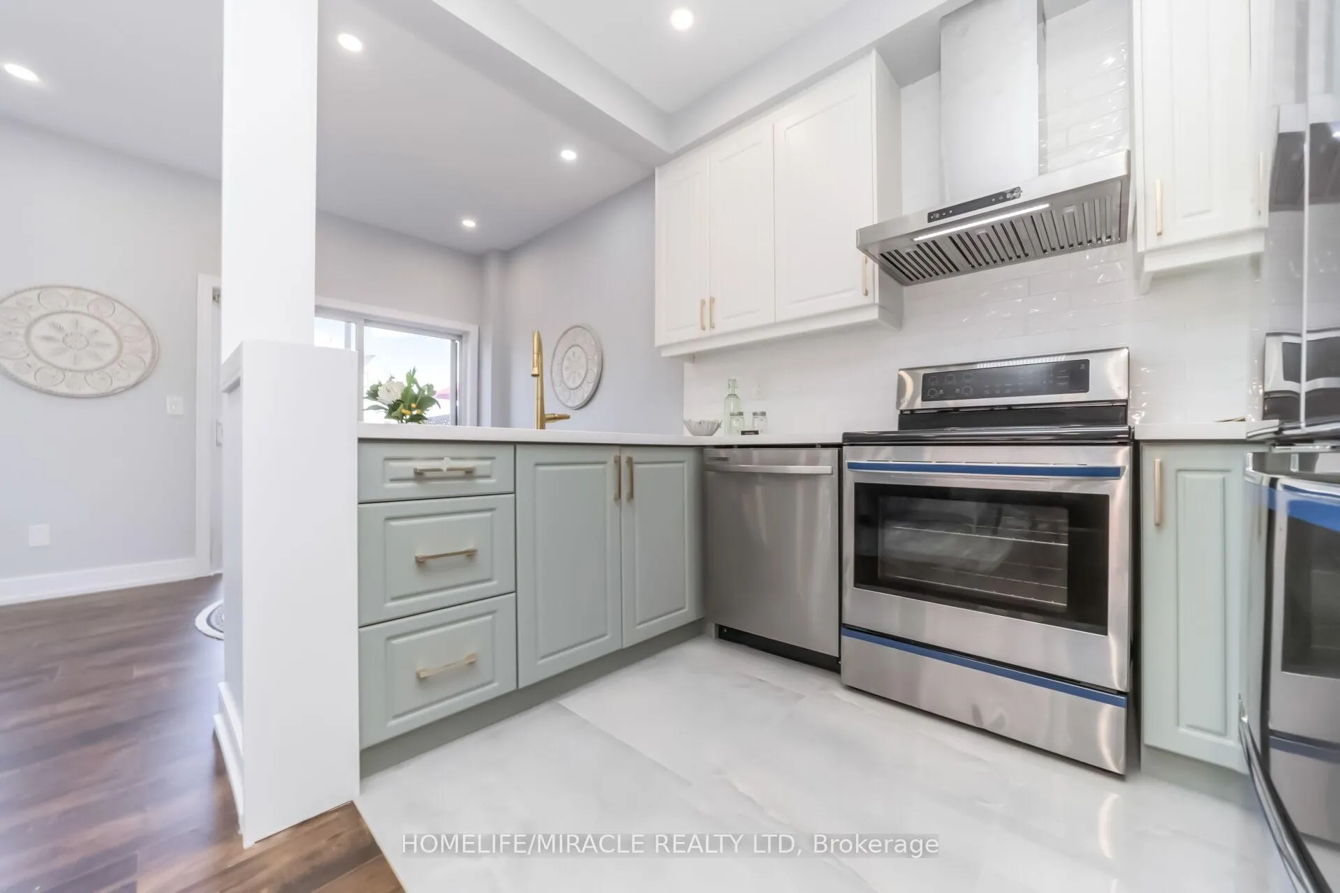 Photo 15 of 5 Cherryplum Way, Brampton, Bramalea North Industrial — HOMEH