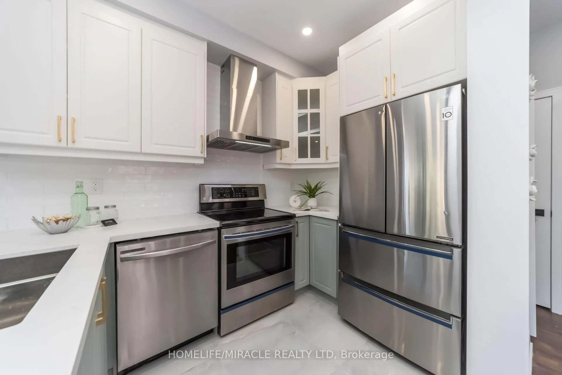 Photo 19 of 5 Cherryplum Way, Brampton, Bramalea North Industrial — HOMEH