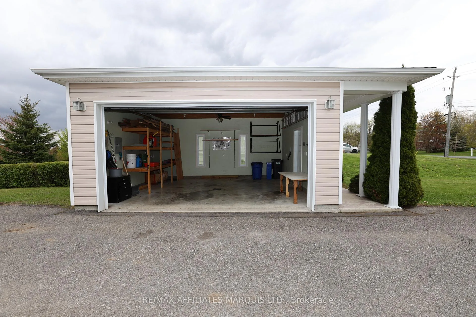 Photo 4 of 2054 Valley Street, North Stormont, North Stormont (Roxborough) Twp — HOMEH