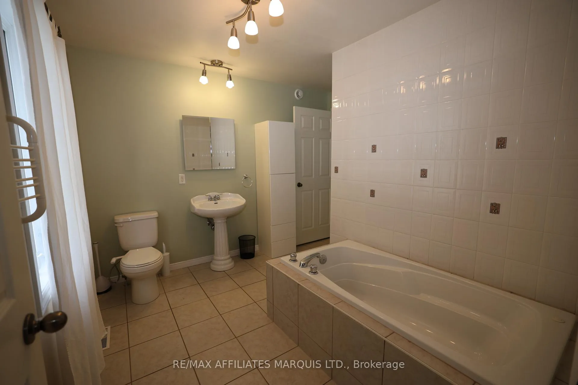 Photo 14 of 2054 Valley Street, North Stormont, North Stormont (Roxborough) Twp — HOMEH