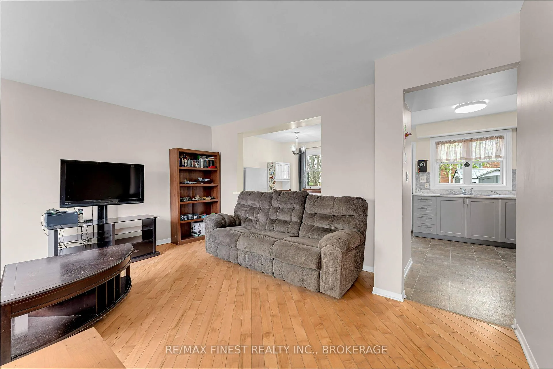 Photo 4 of 717 Ridley Drive, Kingston, North of Taylor-Kidd Blvd — HOMEH