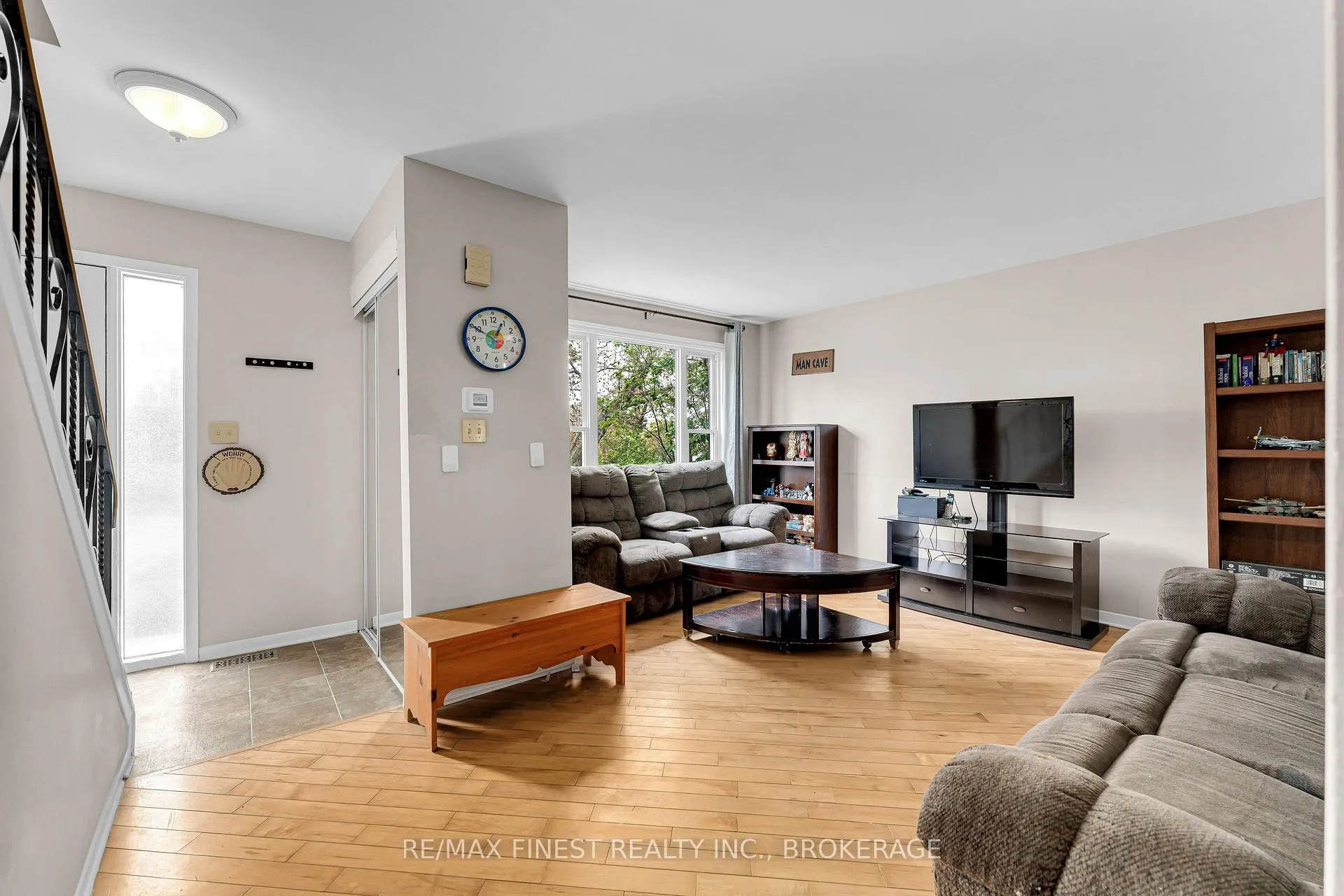 Photo 5 of 717 Ridley Drive, Kingston, North of Taylor-Kidd Blvd — HOMEH