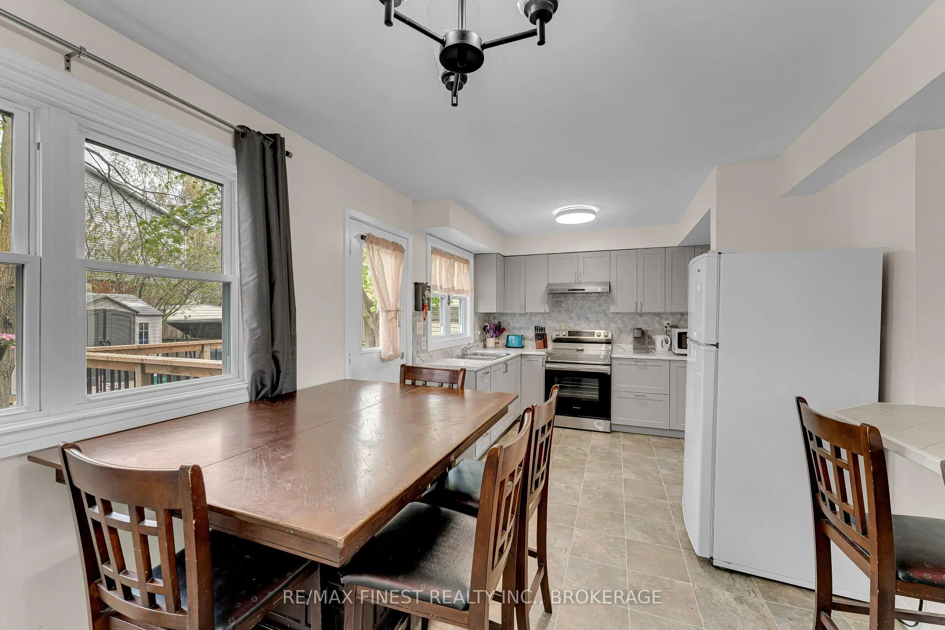 Photo 13 of 717 Ridley Drive, Kingston, North of Taylor-Kidd Blvd — HOMEH