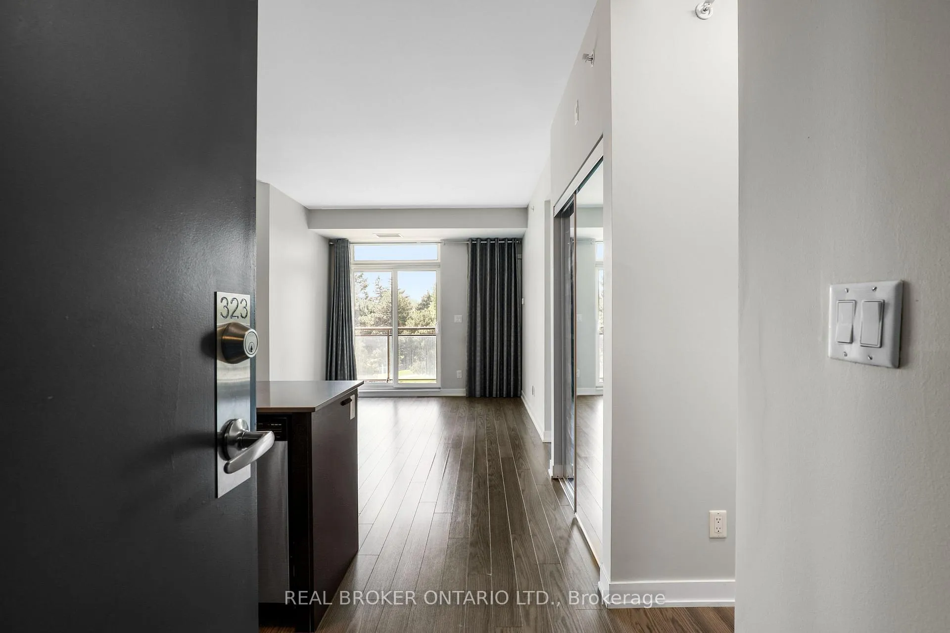 Photo 2 of Unit 323, 3560 St Clair Avenue E, Scarborough, Kennedy Park — HOMEH