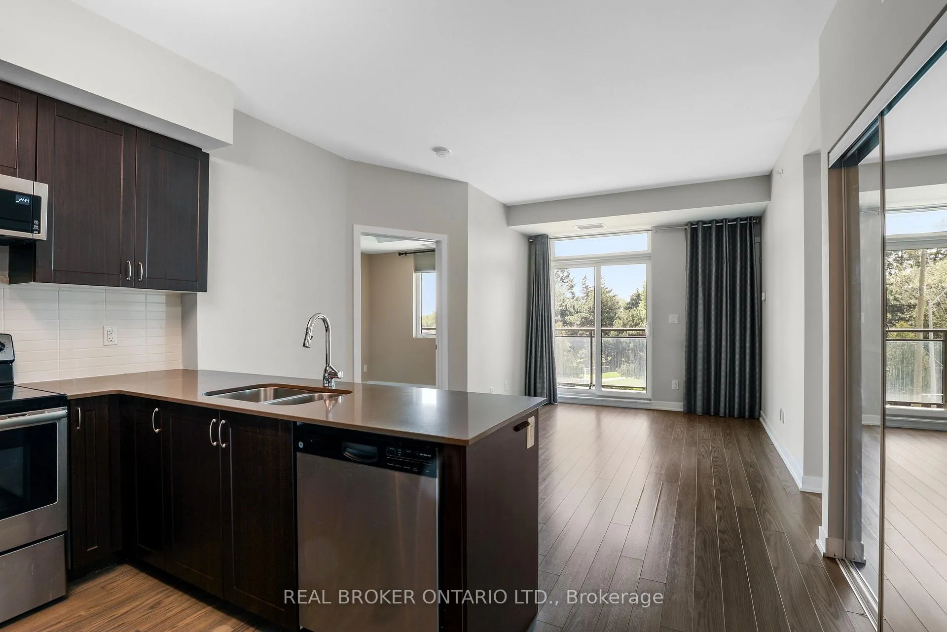Photo 3 of Unit 323, 3560 St Clair Avenue E, Scarborough, Kennedy Park — HOMEH