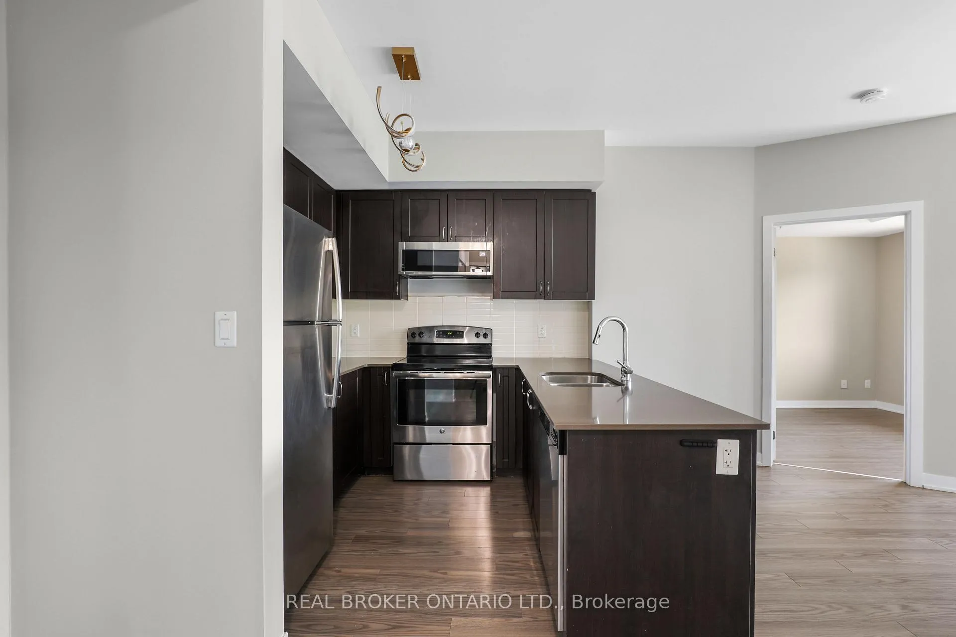 Photo 4 of Unit 323, 3560 St Clair Avenue E, Scarborough, Kennedy Park — HOMEH