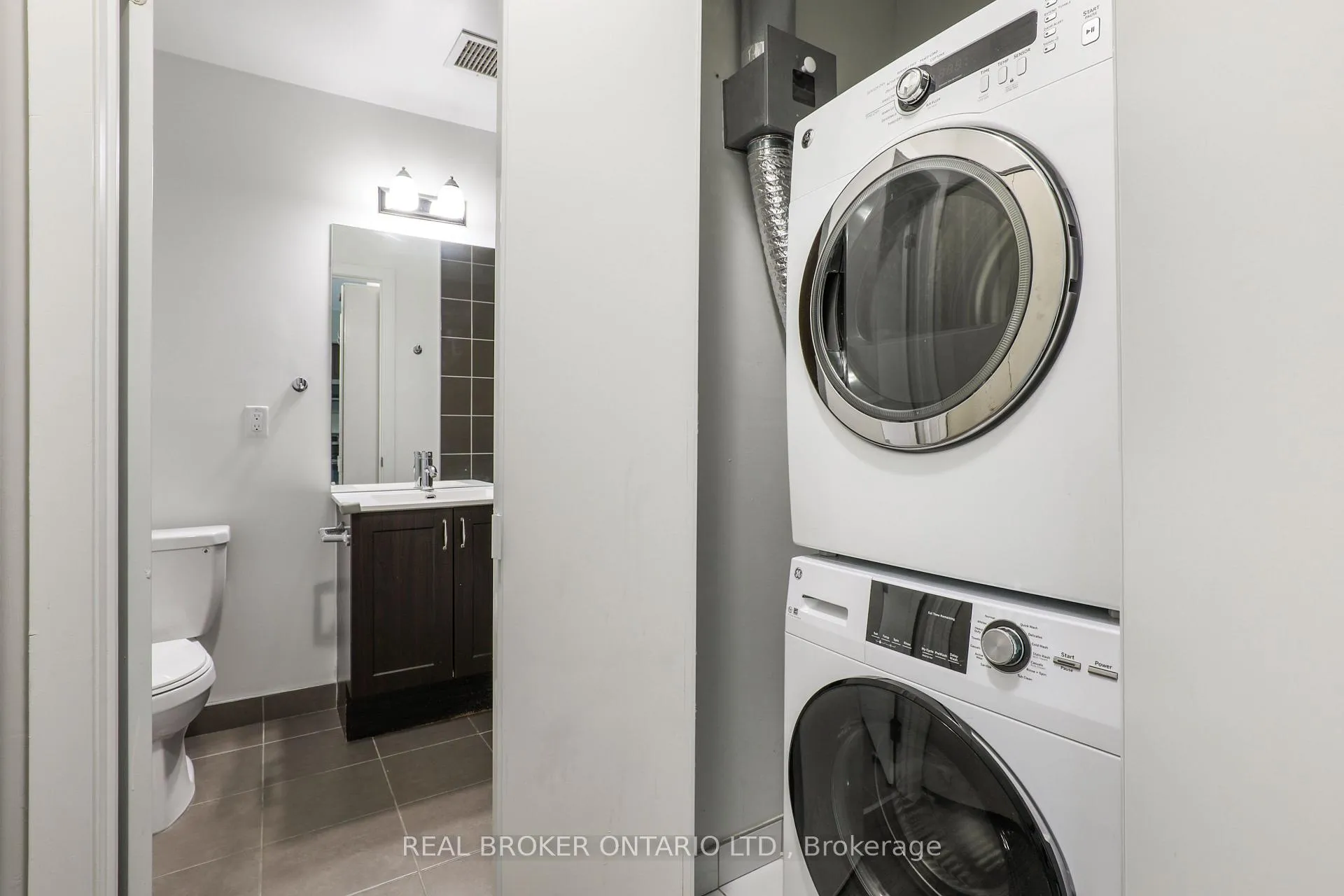 Photo 7 of Unit 323, 3560 St Clair Avenue E, Scarborough, Kennedy Park — HOMEH