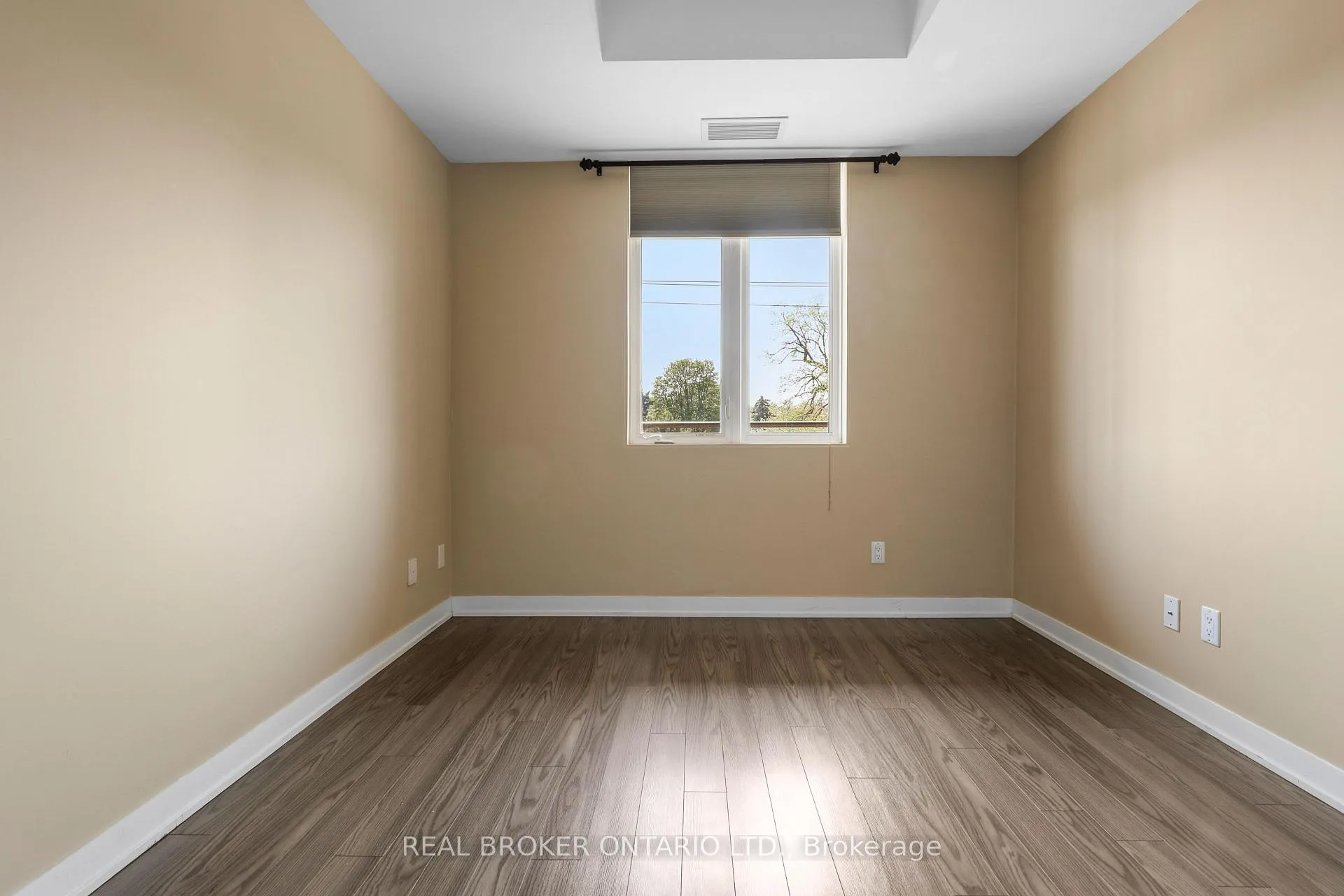 Photo 23 of Unit 323, 3560 St Clair Avenue E, Scarborough, Kennedy Park — HOMEH