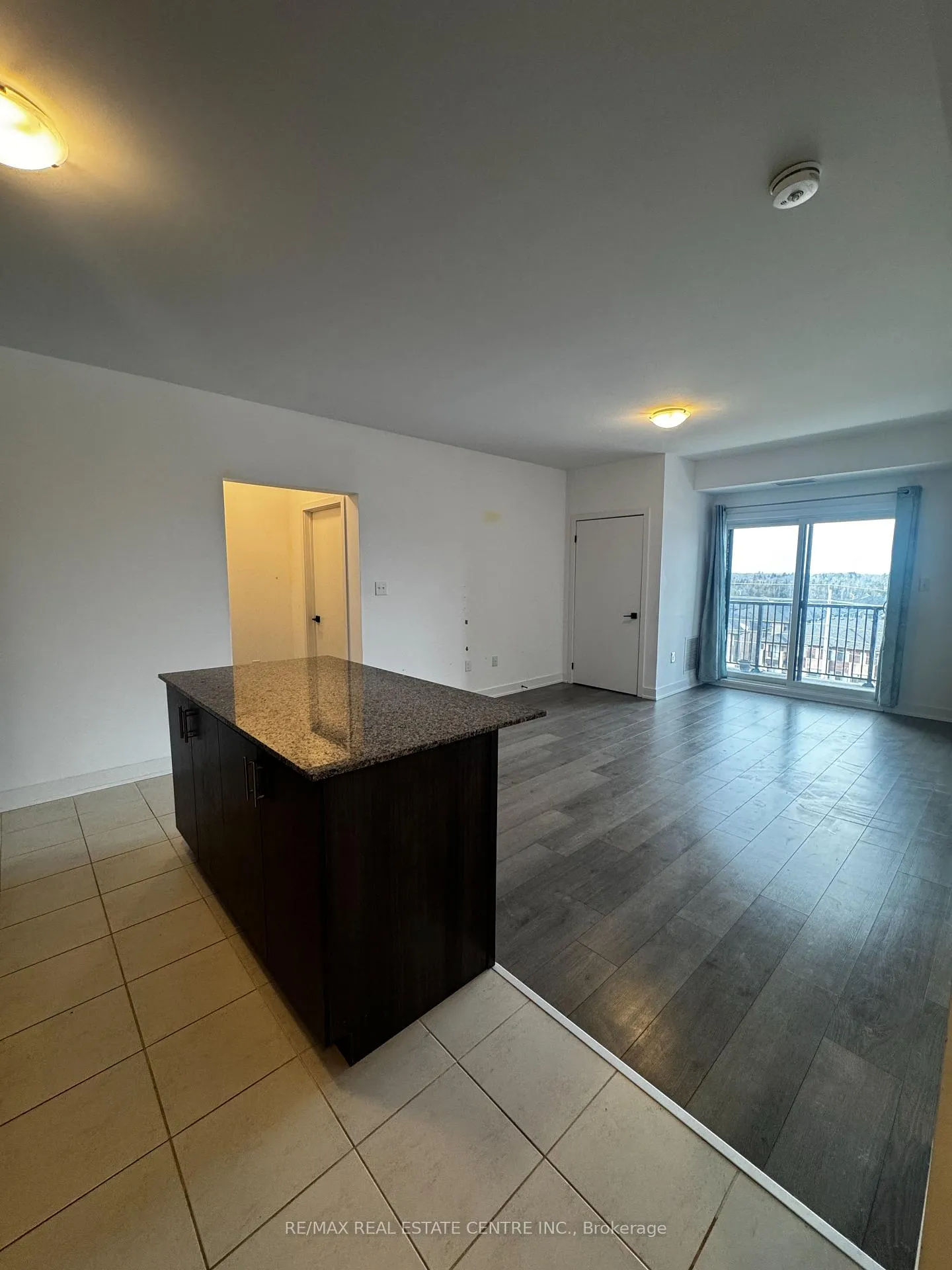 Photo 6 of Unit 508, 4 Spice Way, Barrie, Rural Barrie Southeast — HOMEH