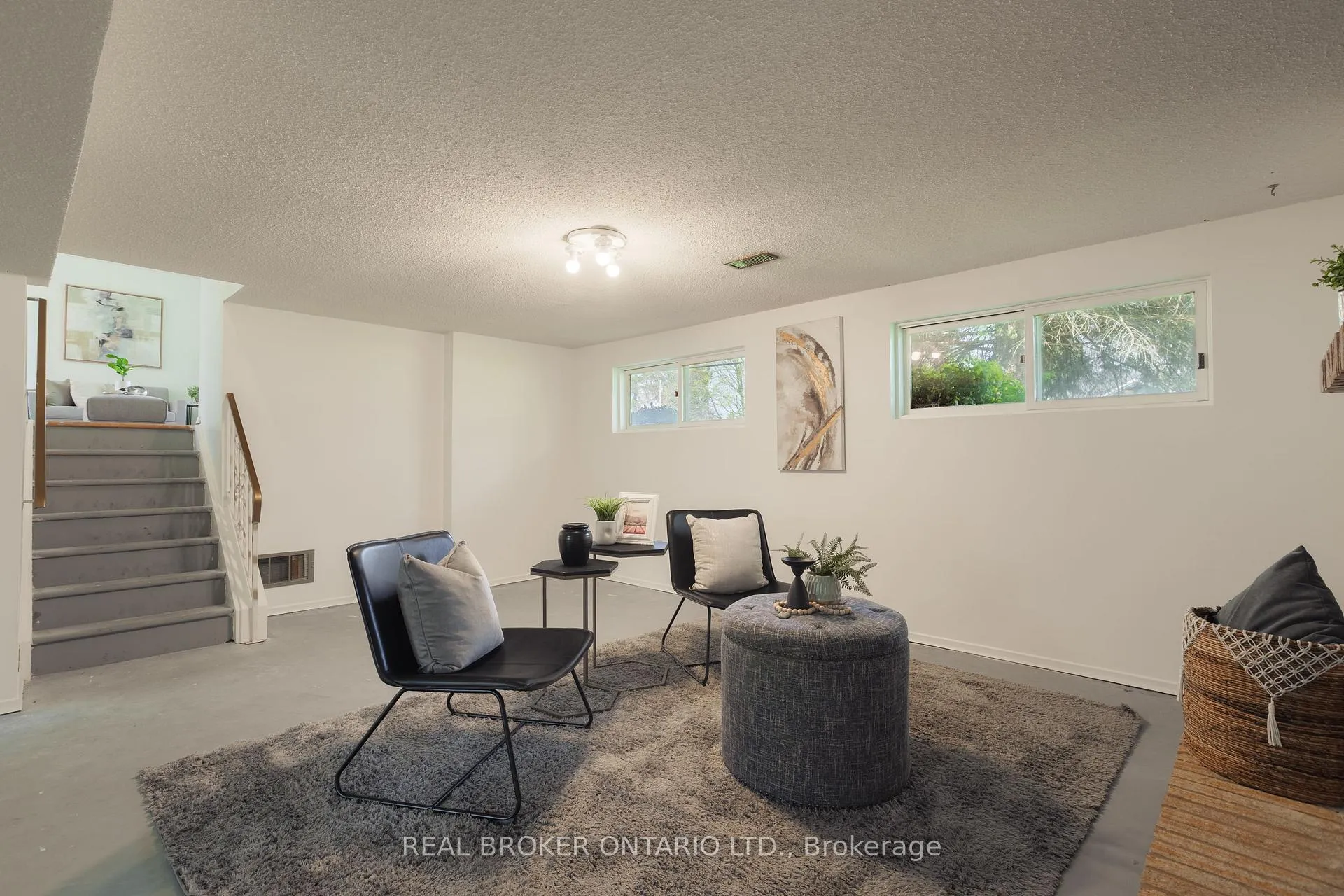 Photo 19 of 194 Fiddlers Green Road, Hamilton, Ancaster — HOMEH