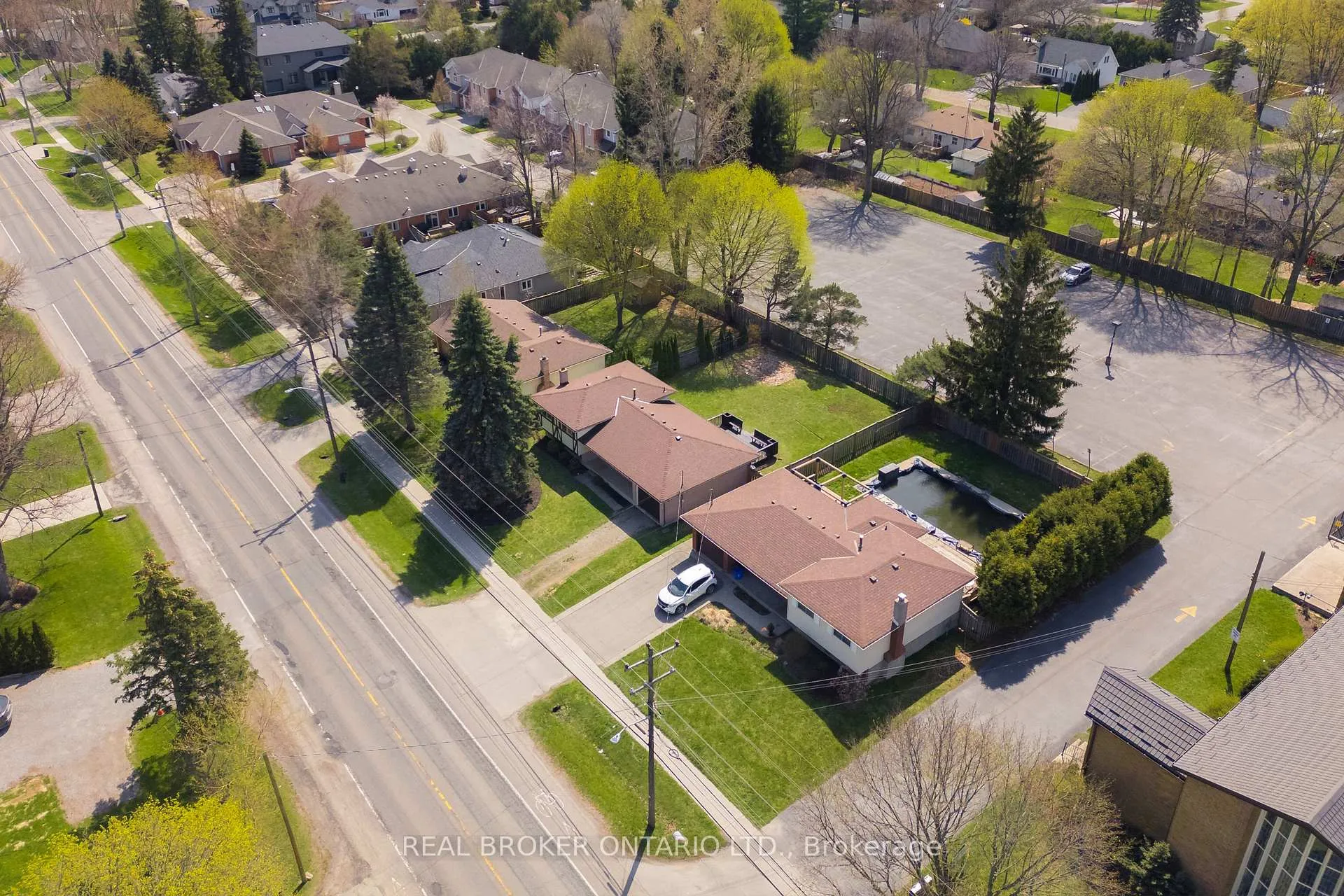Photo 28 of 194 Fiddlers Green Road, Hamilton, Ancaster — HOMEH