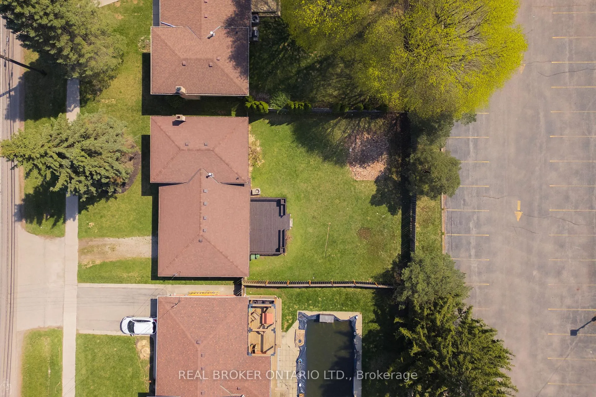 Photo 29 of 194 Fiddlers Green Road, Hamilton, Ancaster — HOMEH