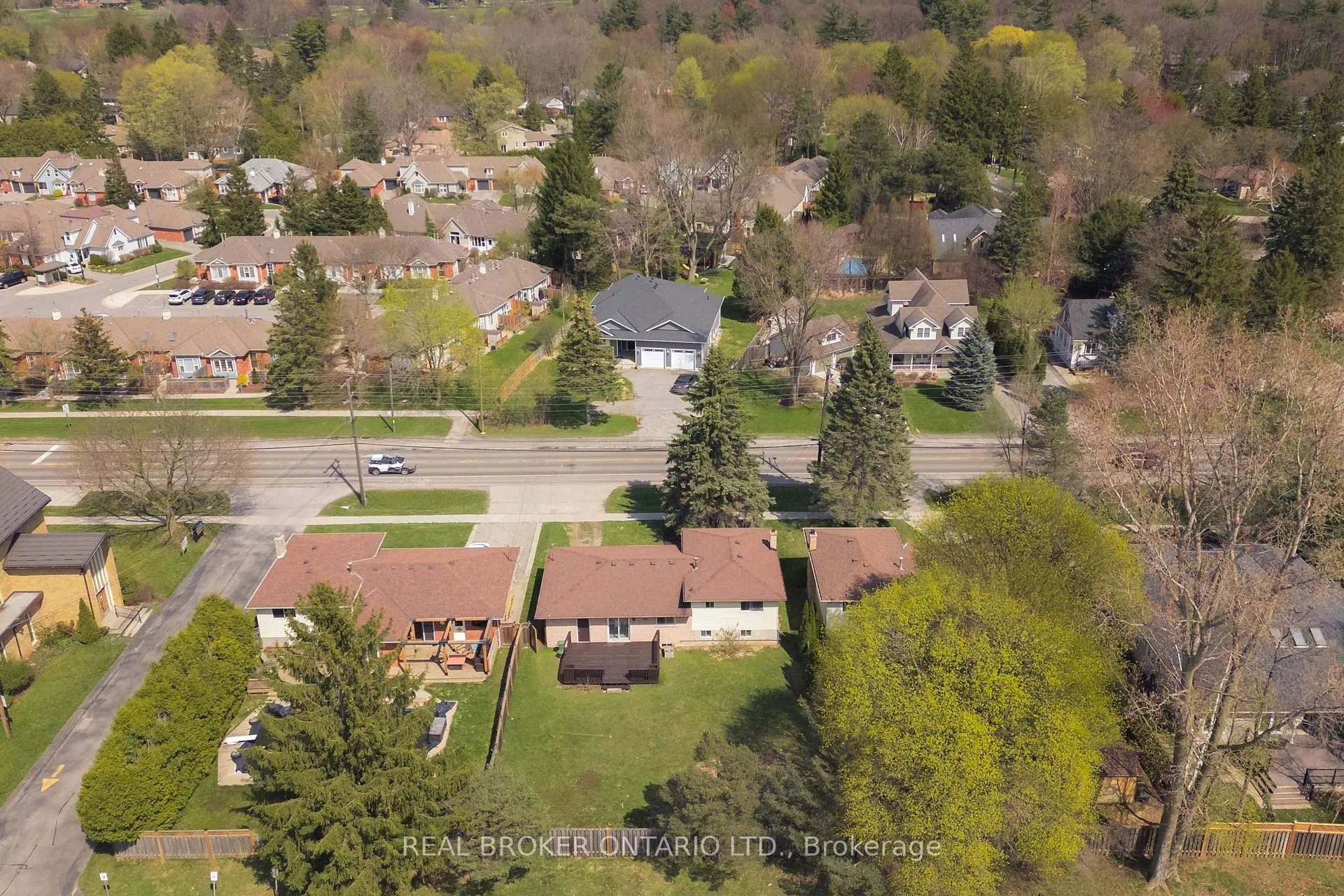 Photo 31 of 194 Fiddlers Green Road, Hamilton, Ancaster — HOMEH