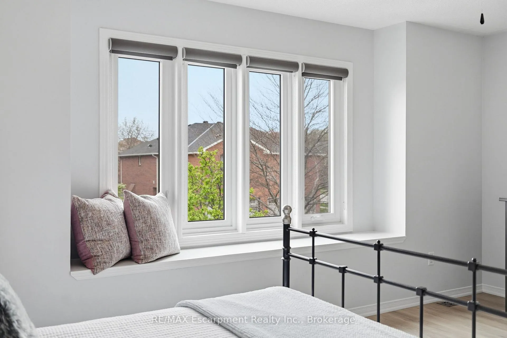 Photo 36 of 2124 Glenhampton Road, Oakville, Westmount — HOMEH