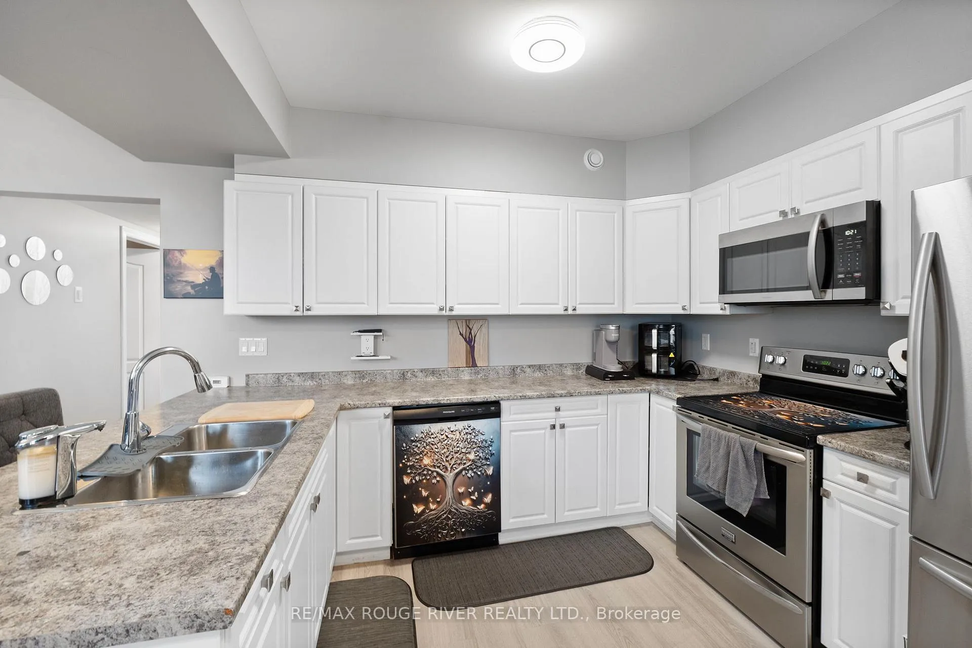 Photo 9 of Unit 101, 430 Lonsberry Drive, Cobourg — HOMEH