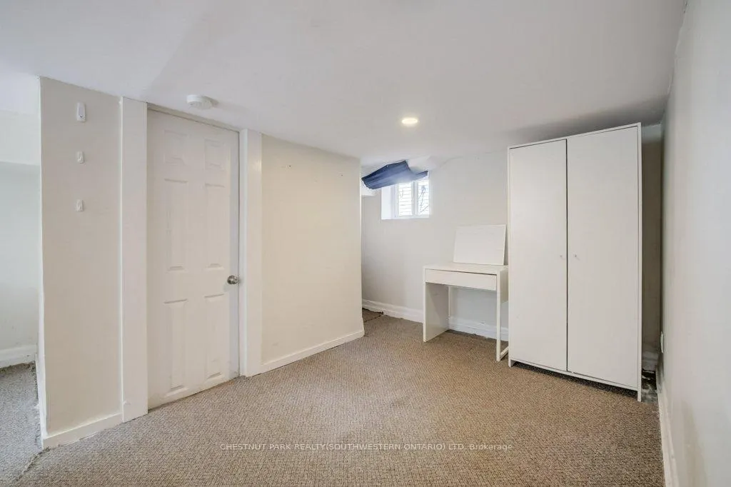 Photo 50 of 10 Marshall Street, Waterloo, Beechwood/University — HOMEH