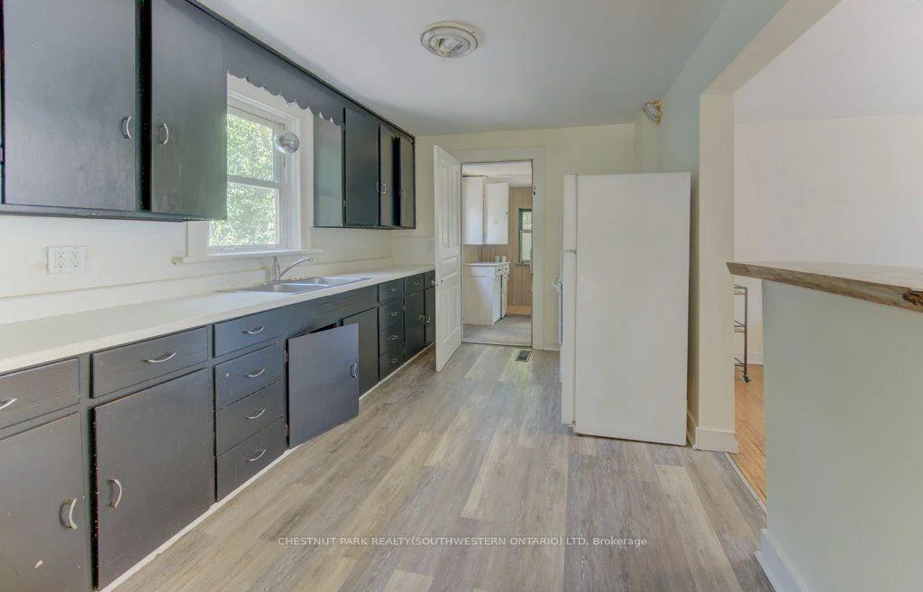 Photo 11 of 10 Marshall Street, Waterloo, Beechwood/University — HOMEH