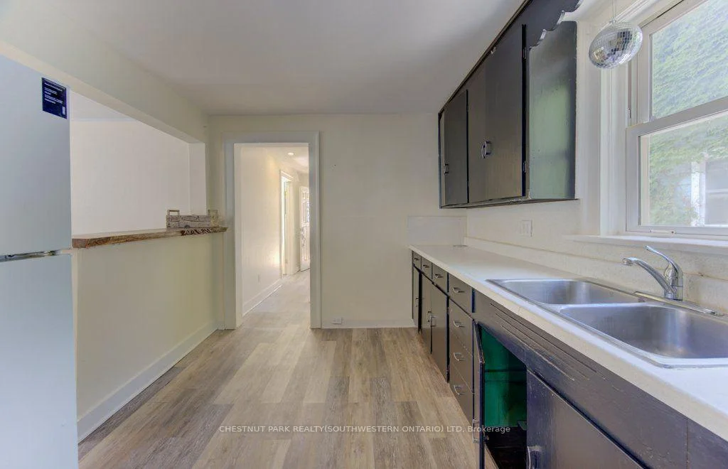 Photo 17 of 10 Marshall Street, Waterloo, Beechwood/University — HOMEH