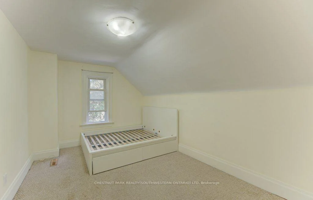 Photo 31 of 10 Marshall Street, Waterloo, Beechwood/University — HOMEH