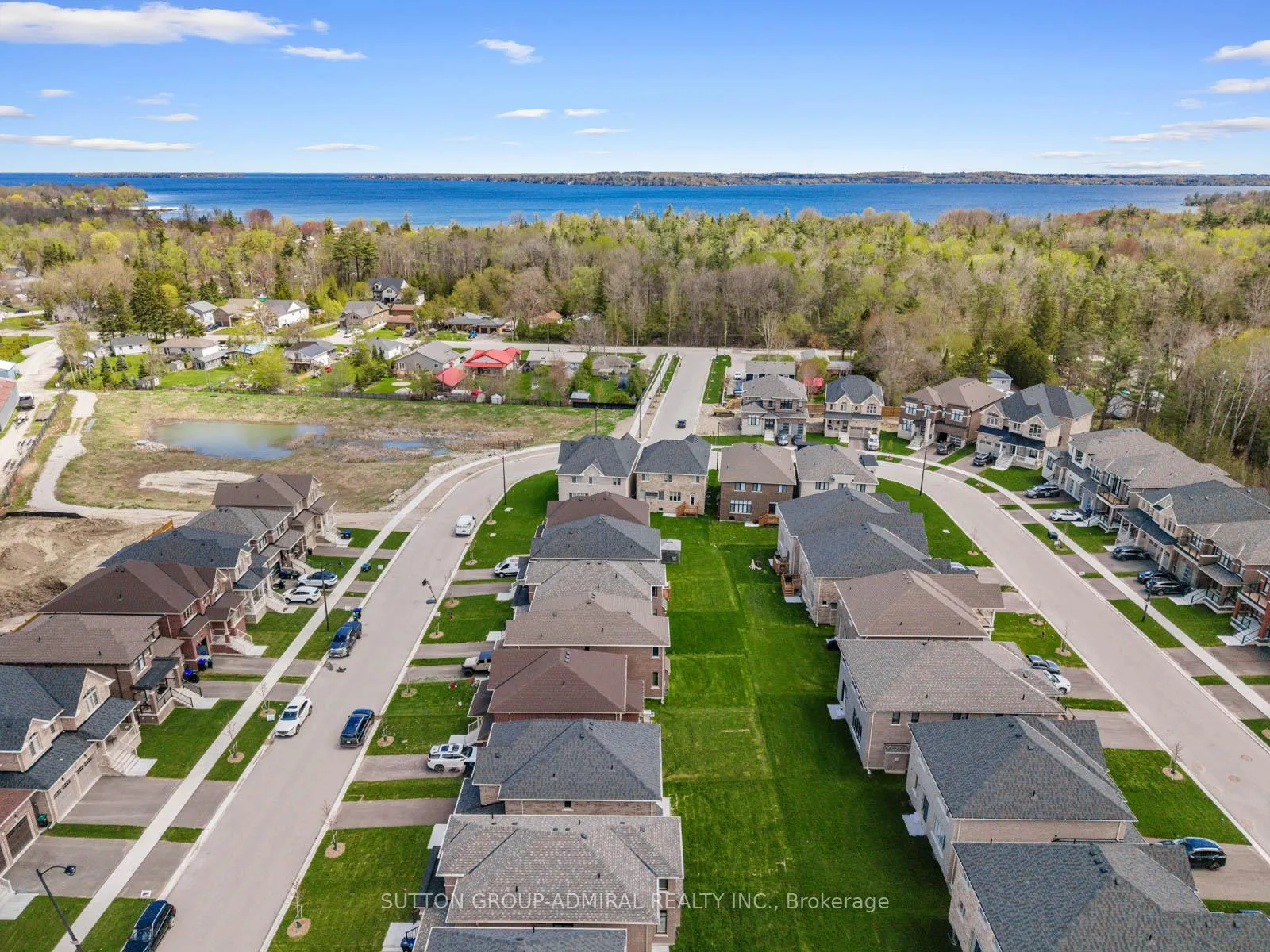 Photo 27 of 1285 Davis Loop, Innisfil, Lefroy — HOMEH