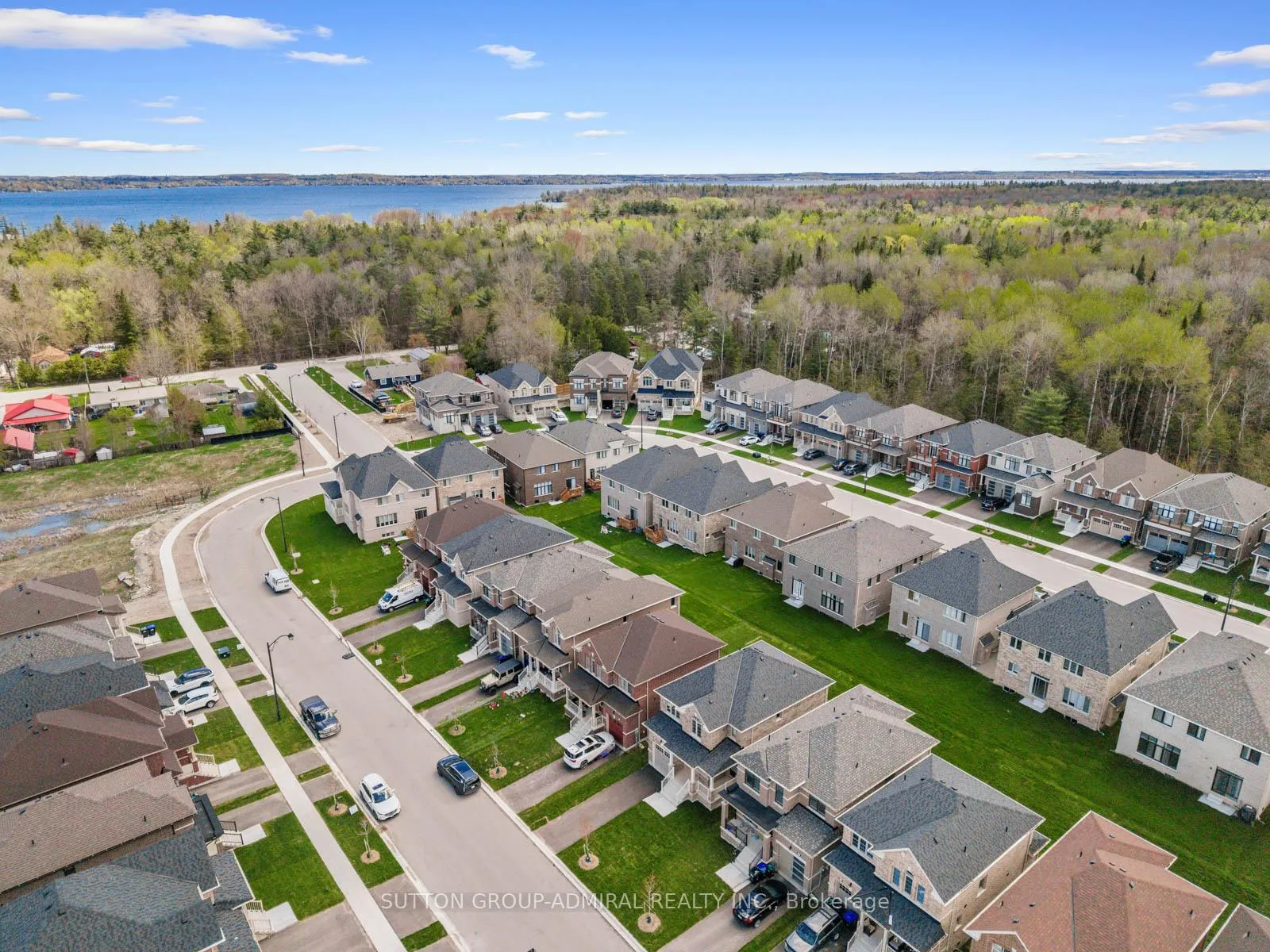 Photo 28 of 1285 Davis Loop, Innisfil, Lefroy — HOMEH