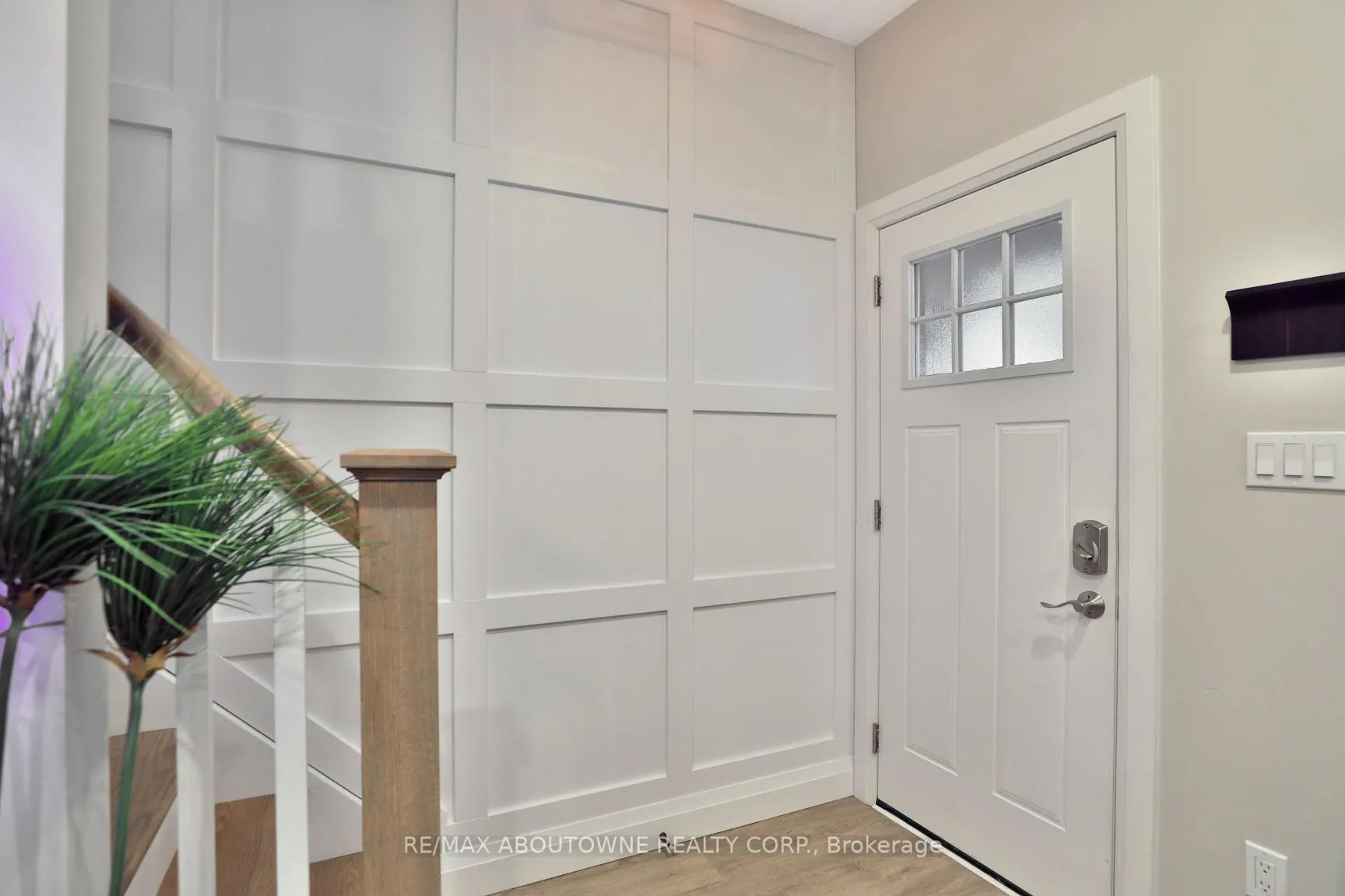 Photo 3 of 31-33 Hawthorne Avenue, Hamilton, Kirkendall — HOMEH