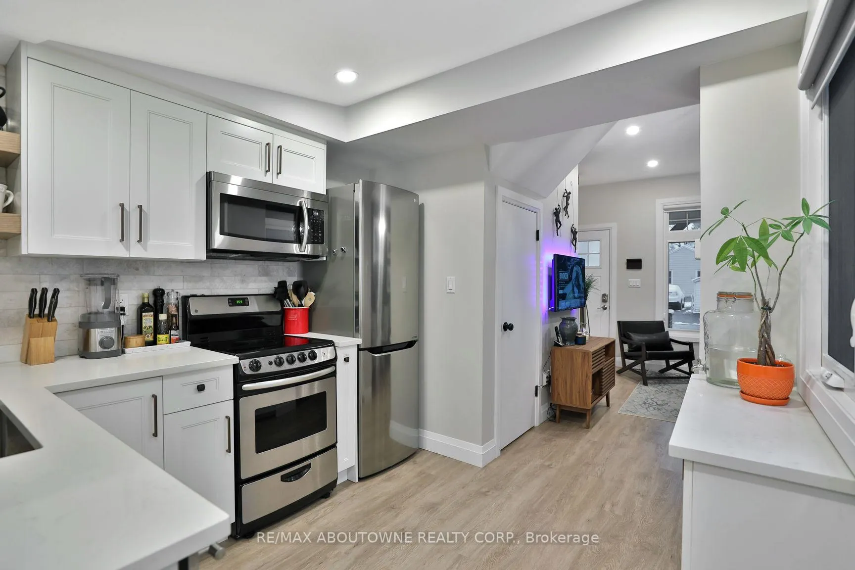 Photo 11 of 31-33 Hawthorne Avenue, Hamilton, Kirkendall — HOMEH