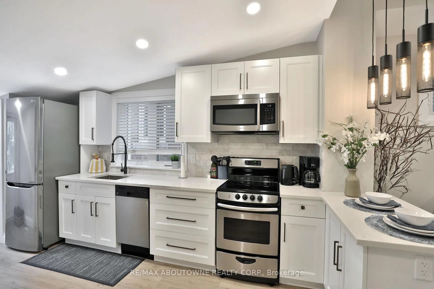 Photo 25 of 31-33 Hawthorne Avenue, Hamilton, Kirkendall — HOMEH