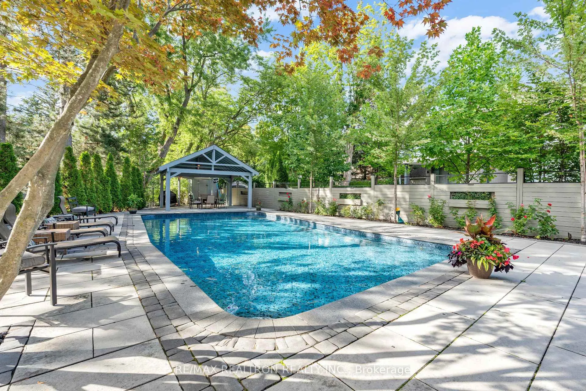 Photo 5 of 20 Hammok Crescent, Markham, Bayview Glen — HOMEH