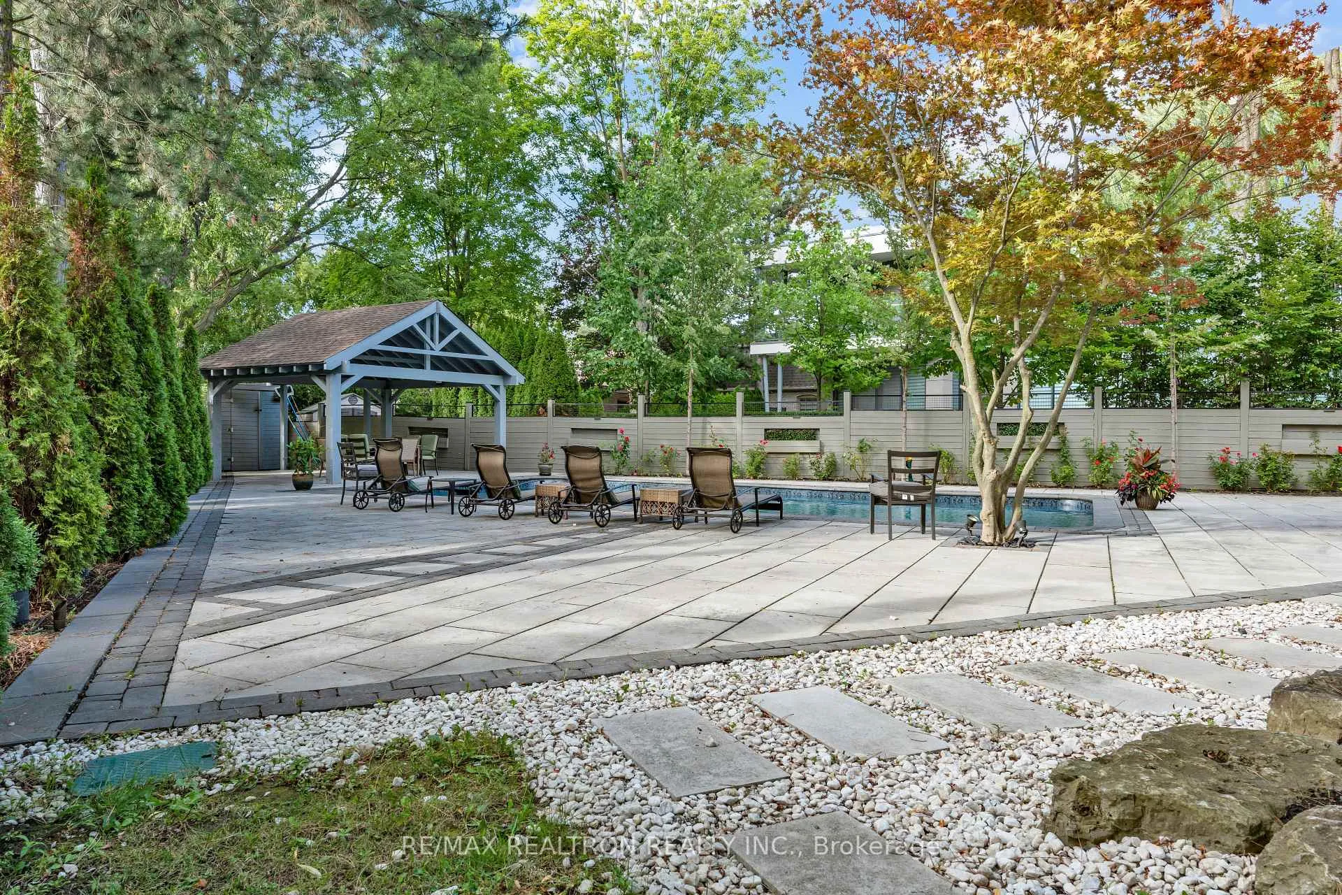 Photo 7 of 20 Hammok Crescent, Markham, Bayview Glen — HOMEH