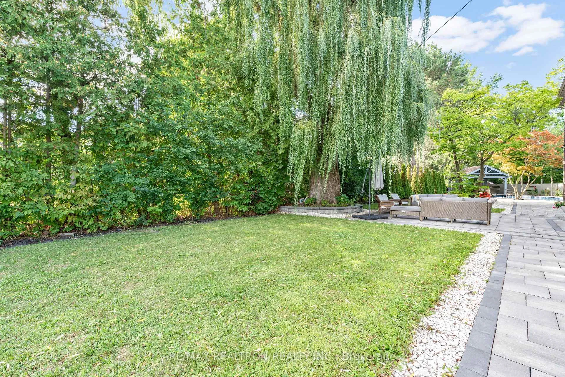 Photo 8 of 20 Hammok Crescent, Markham, Bayview Glen — HOMEH