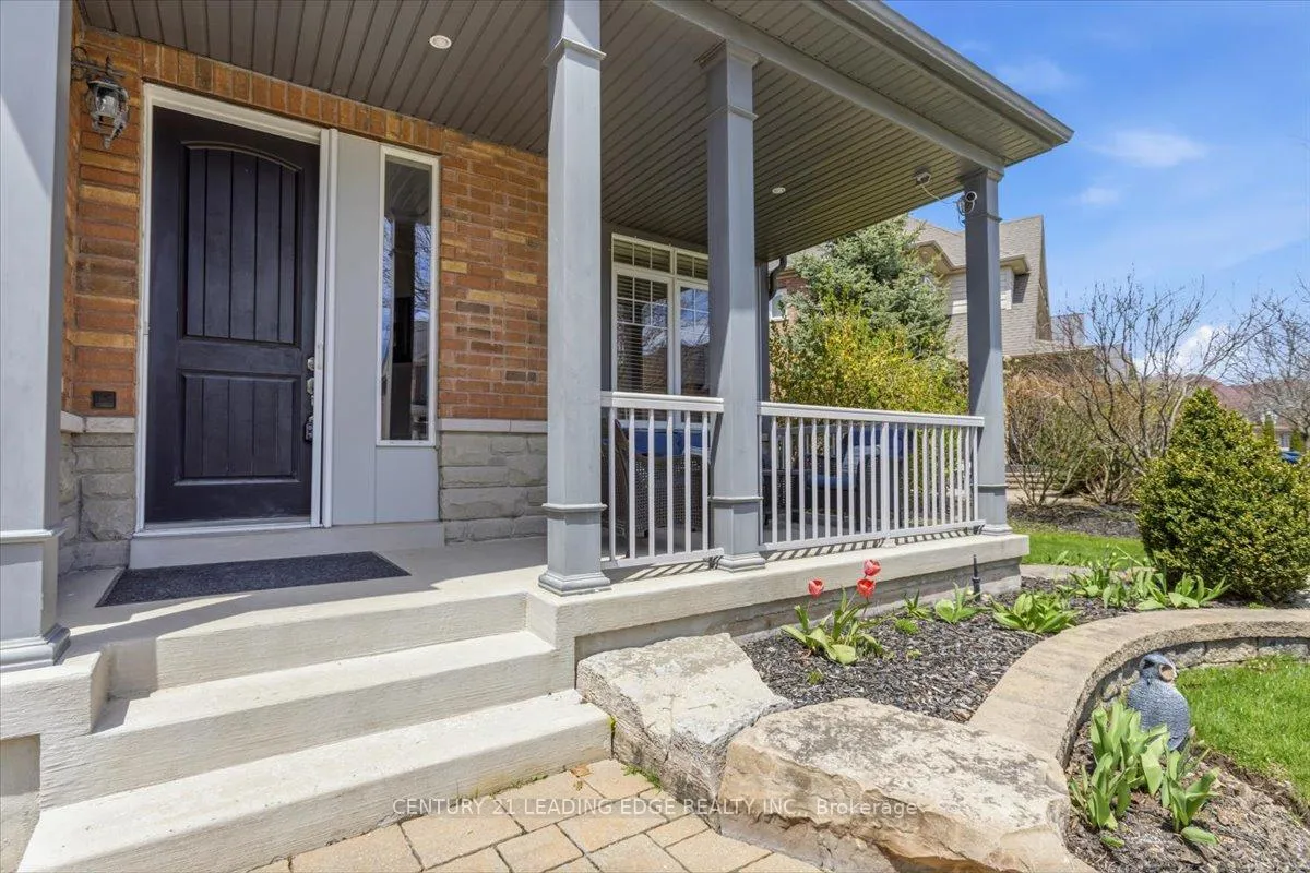 Photo 3 of 55 Campbell Drive, Uxbridge — HOMEH