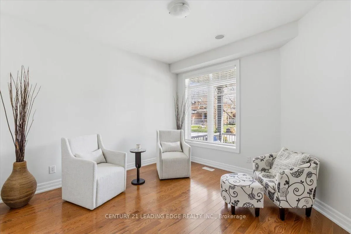 Photo 5 of 55 Campbell Drive, Uxbridge — HOMEH