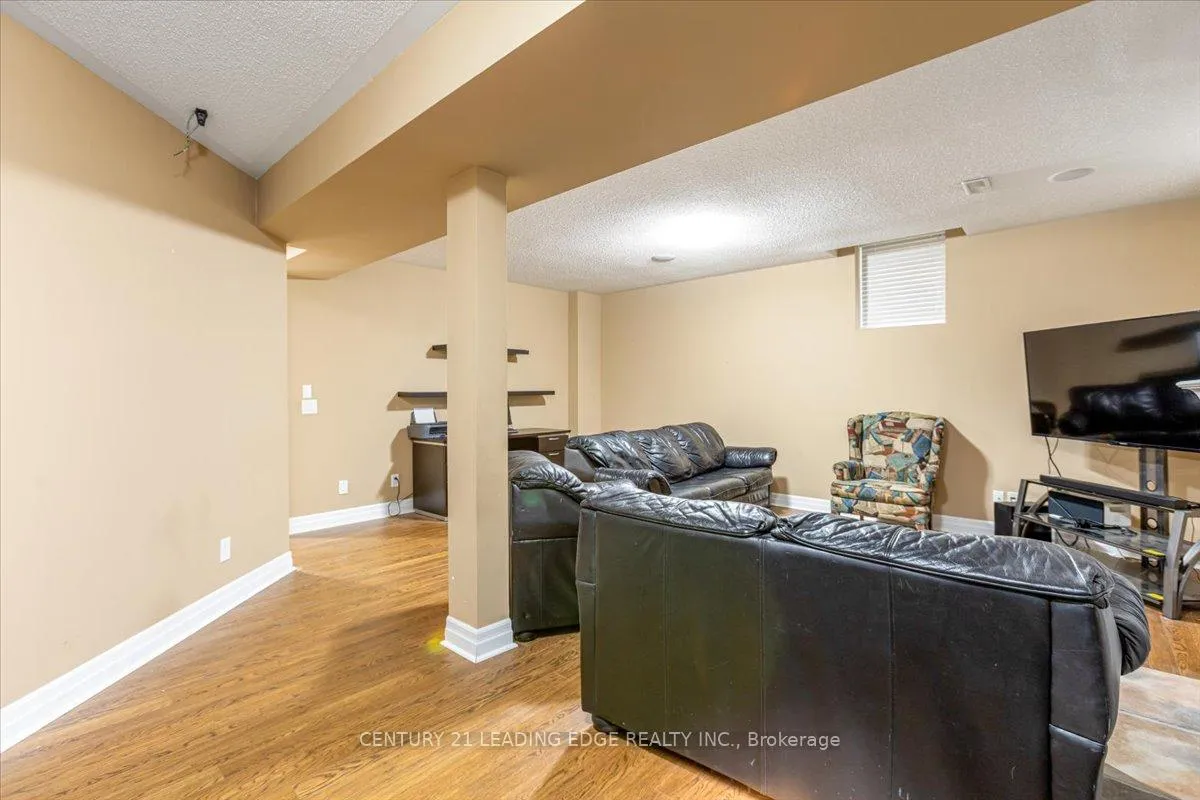 Photo 30 of 55 Campbell Drive, Uxbridge — HOMEH