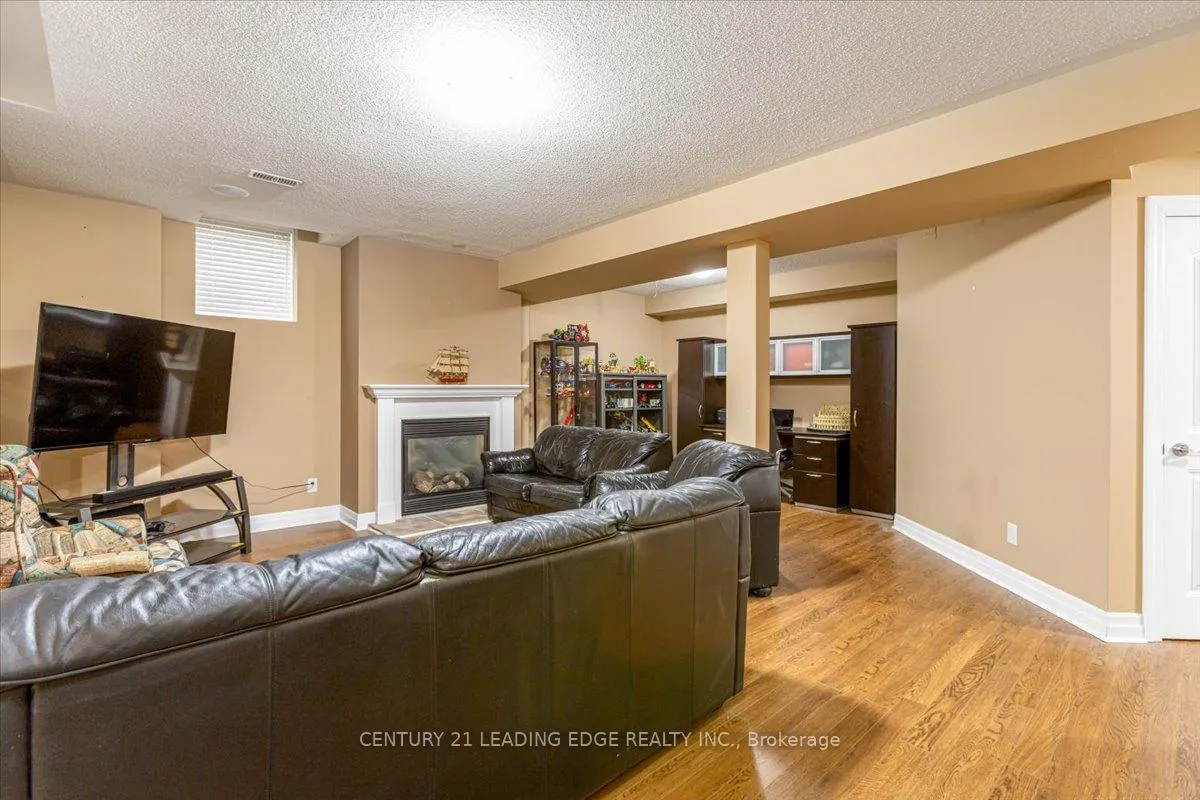 Photo 31 of 55 Campbell Drive, Uxbridge — HOMEH