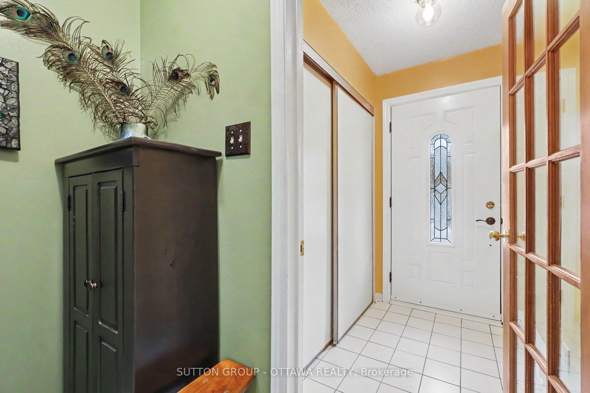 Photo 3 of 10 Maclean Street, Ottawa, West Centre Town — HOMEH