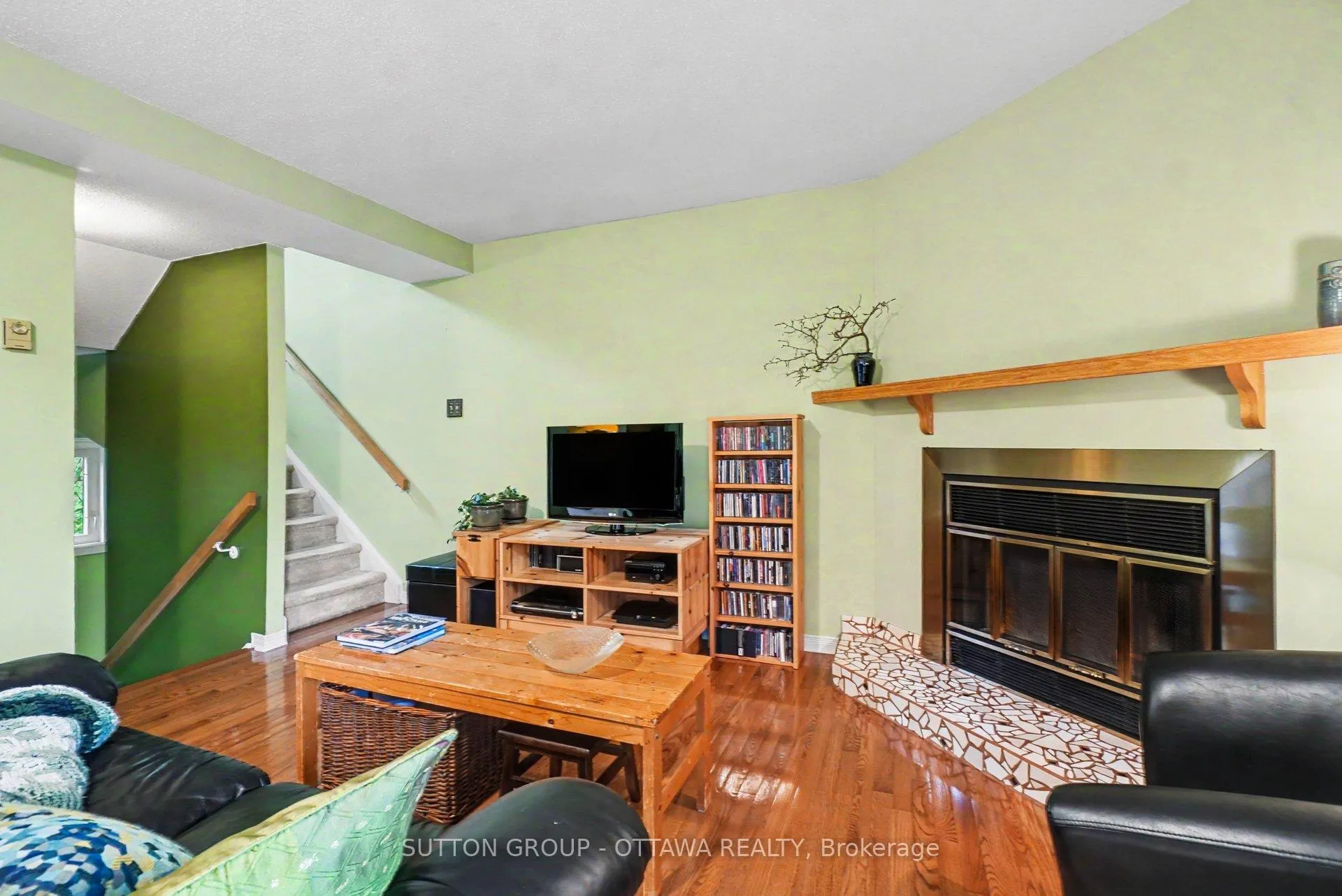Photo 5 of 10 Maclean Street, Ottawa, West Centre Town — HOMEH