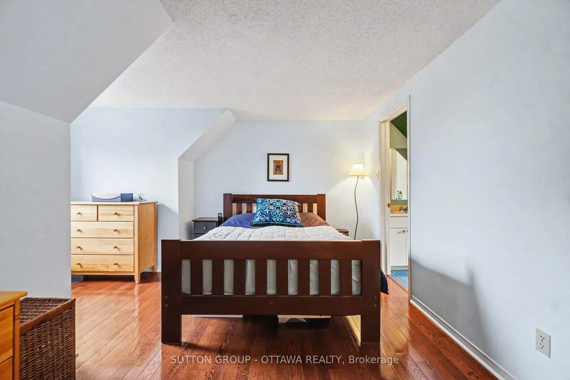 Photo 20 of 10 Maclean Street, Ottawa, West Centre Town — HOMEH