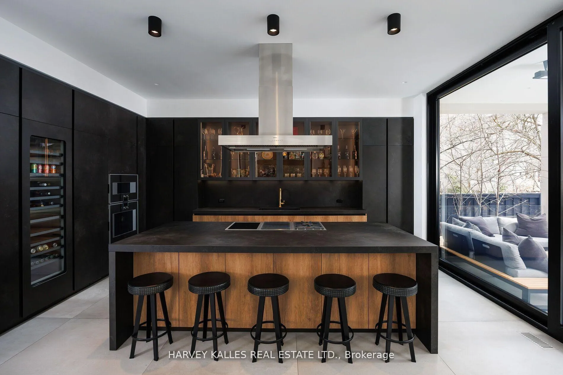 Photo 13 of 5 Dewbourne Avenue, Toronto, Forest Hill South — HOMEH