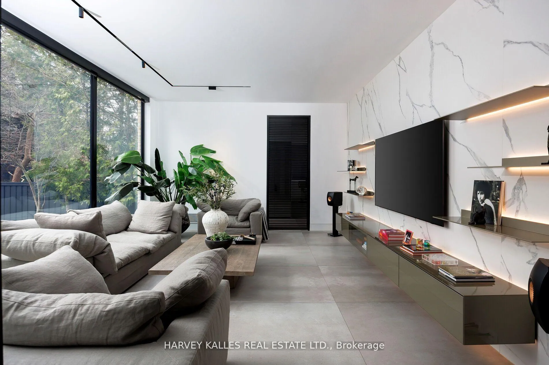 Photo 19 of 5 Dewbourne Avenue, Toronto, Forest Hill South — HOMEH