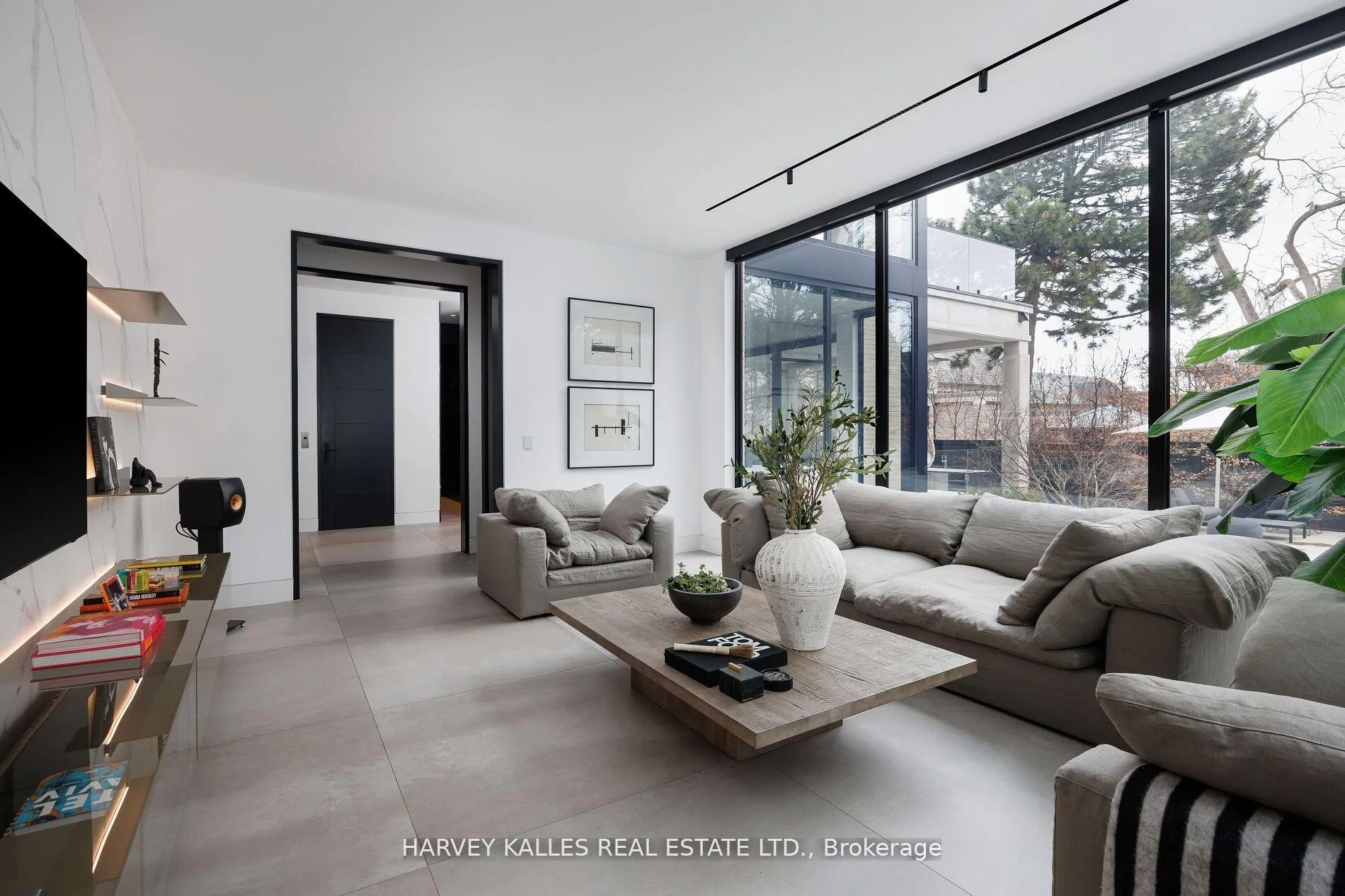 Photo 20 of 5 Dewbourne Avenue, Toronto, Forest Hill South — HOMEH