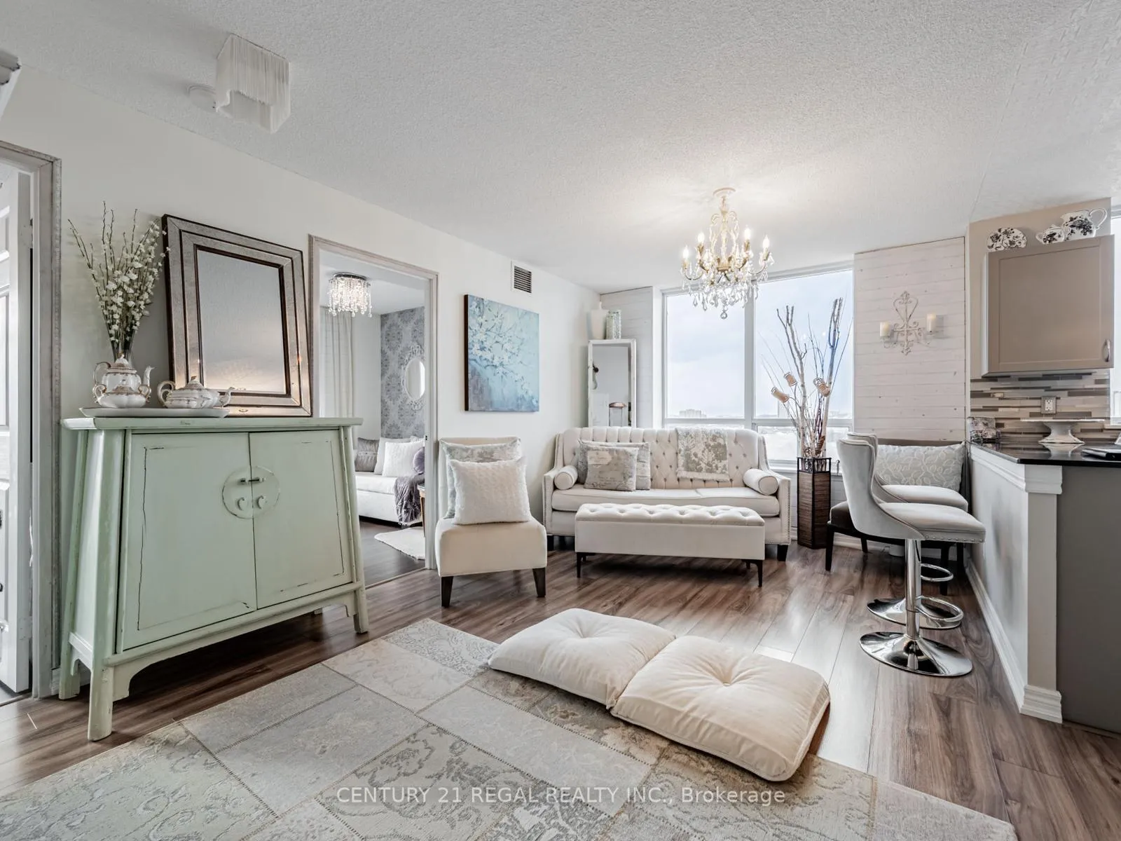 Front of Unit 1313, 1369 Bloor Street W