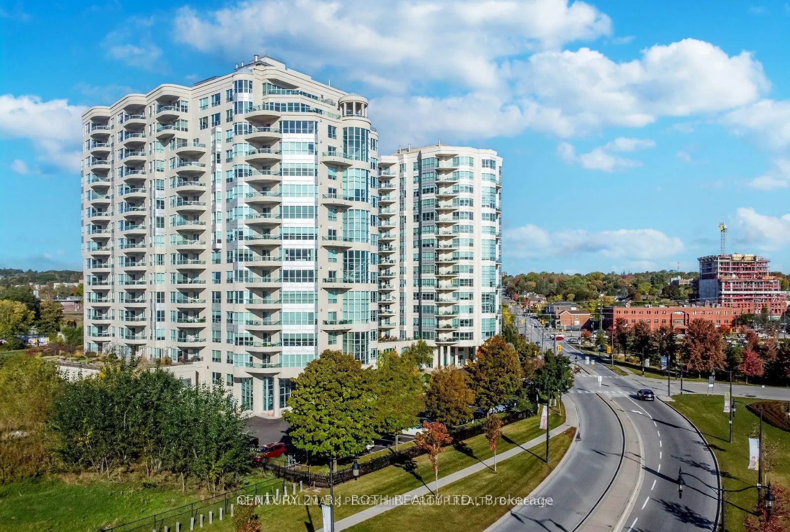 Photo 2 of Unit 1402, 2 Toronto Street, Barrie, City Centre — HOMEH