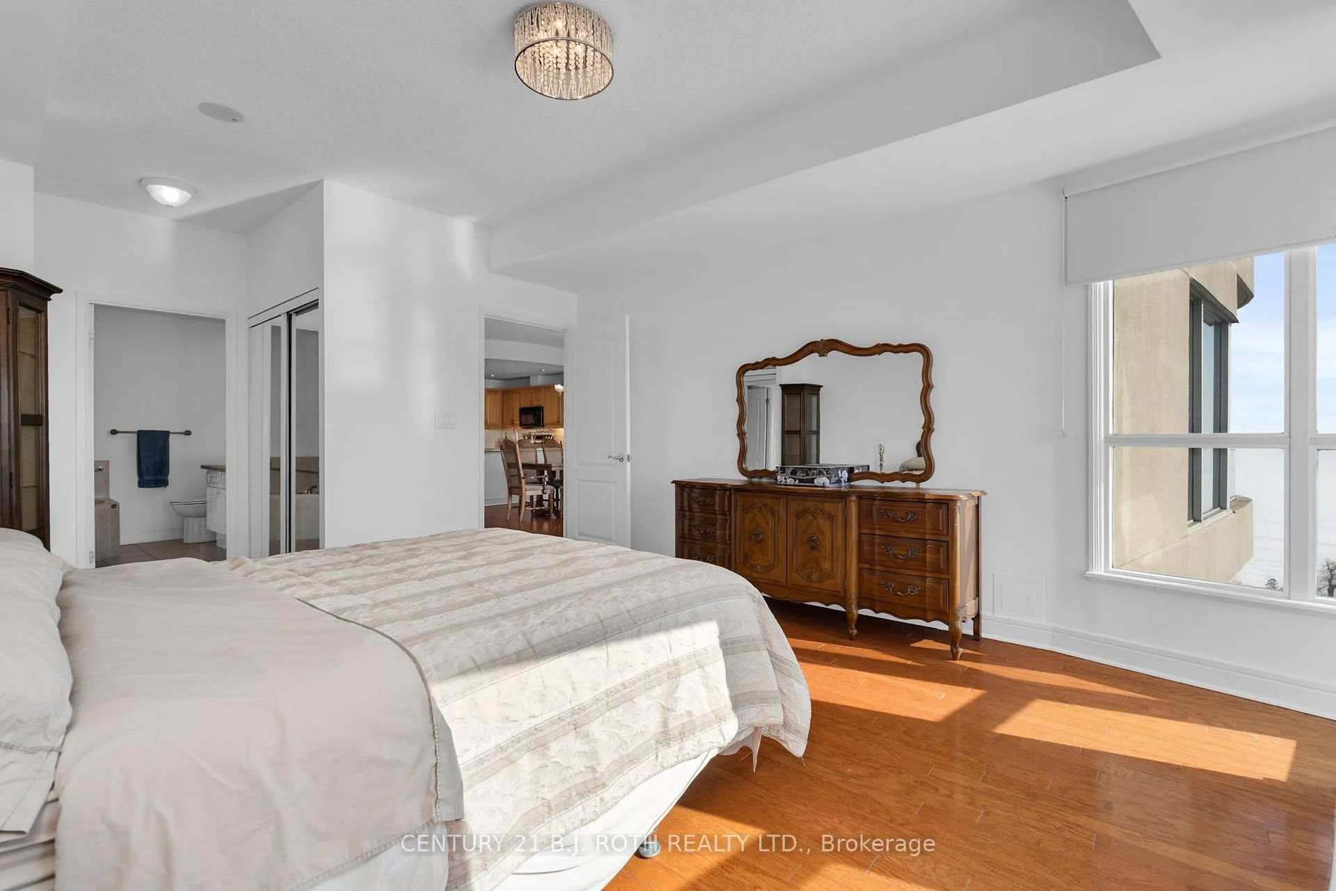 Photo 14 of Unit 1402, 2 Toronto Street, Barrie, City Centre — HOMEH