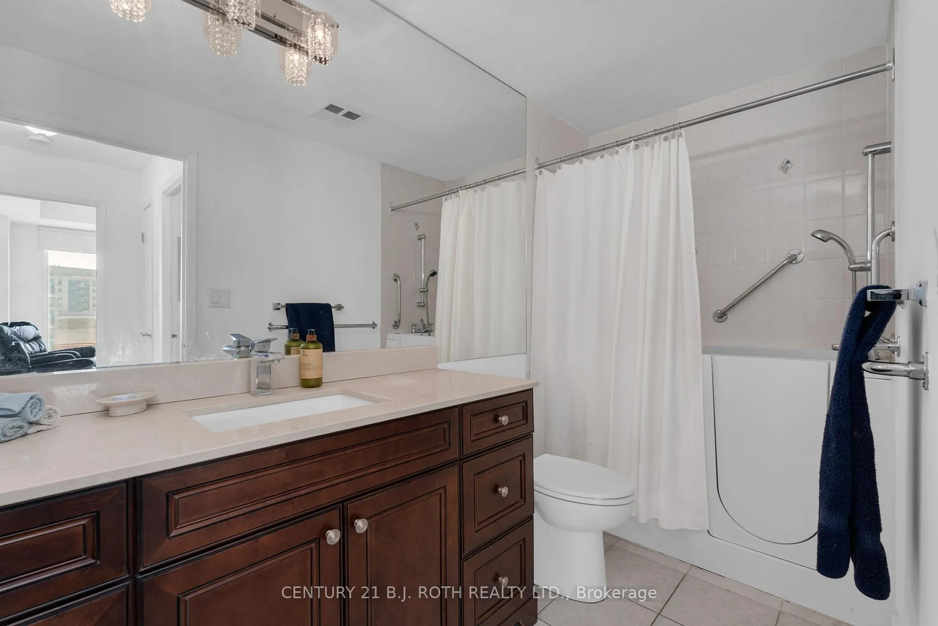 Photo 20 of Unit 1402, 2 Toronto Street, Barrie, City Centre — HOMEH