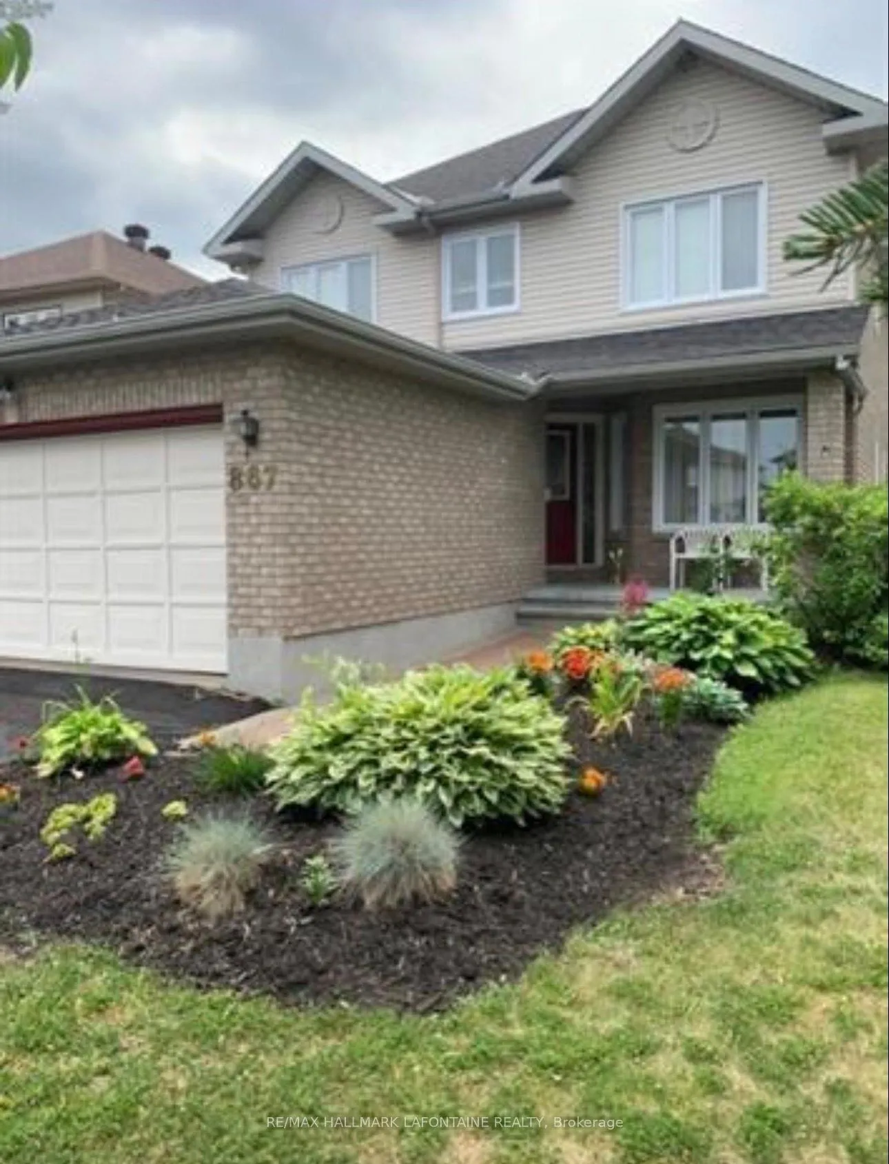 Photo 5 of 867 Clearcrest Crescent, Ottawa, Fallingbrook/Ridgemount — HOMEH