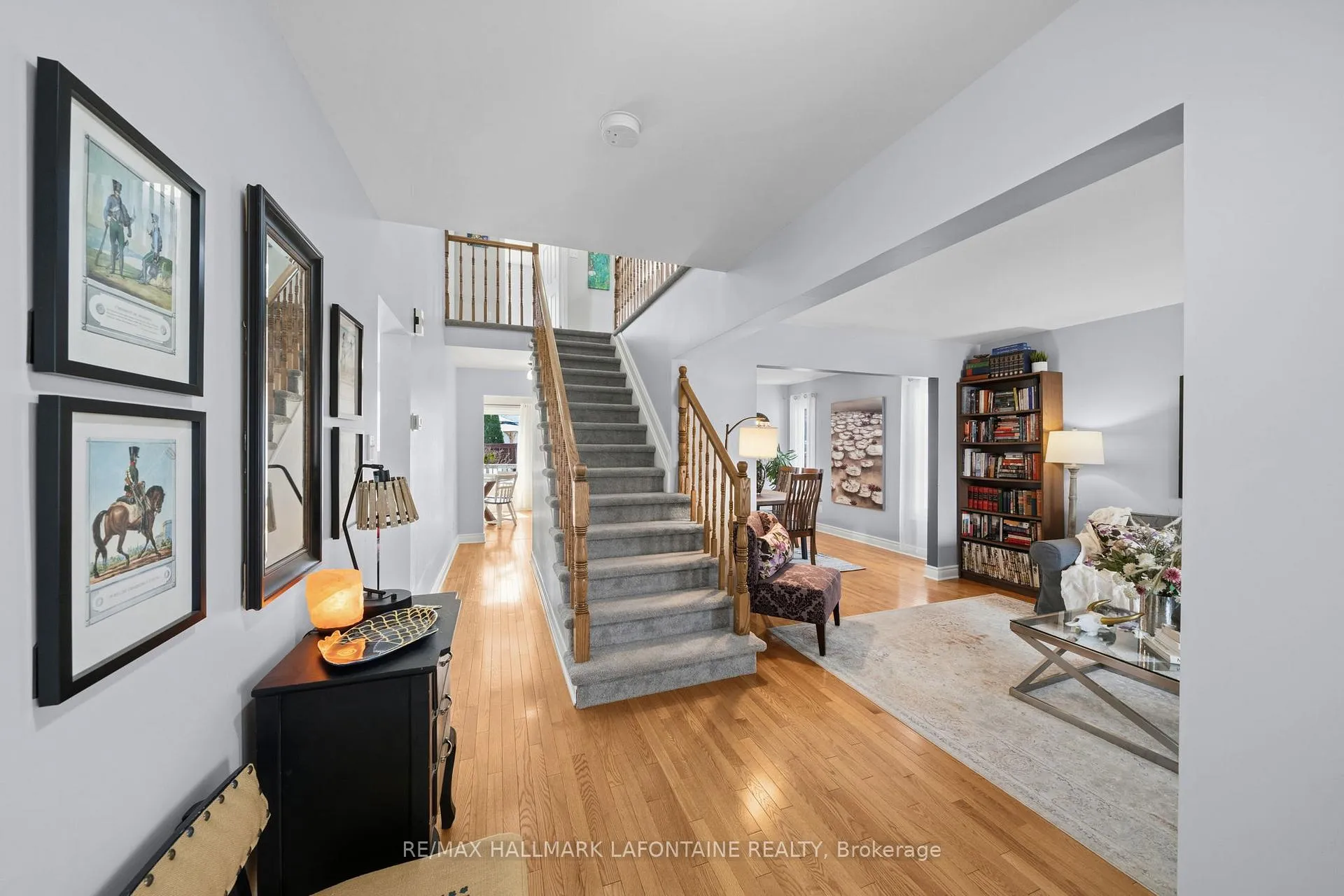 Photo 7 of 867 Clearcrest Crescent, Ottawa, Fallingbrook/Ridgemount — HOMEH