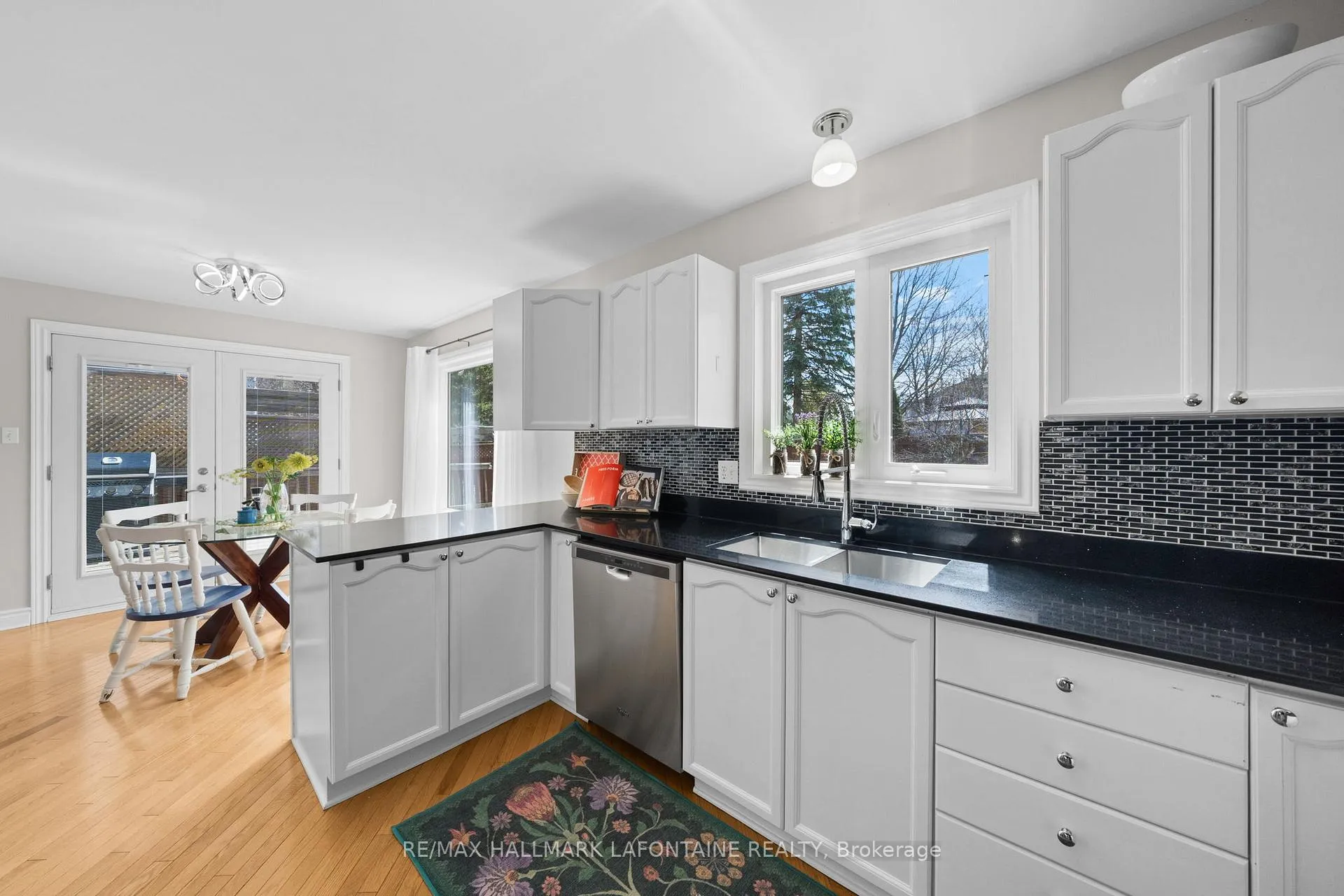 Photo 14 of 867 Clearcrest Crescent, Ottawa, Fallingbrook/Ridgemount — HOMEH