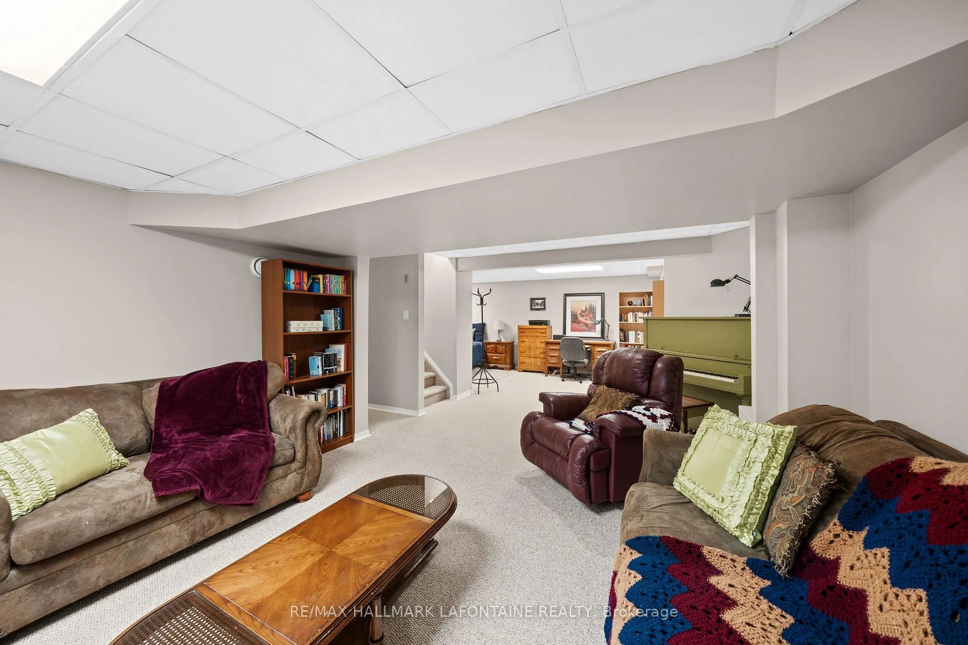 Photo 39 of 867 Clearcrest Crescent, Ottawa, Fallingbrook/Ridgemount — HOMEH