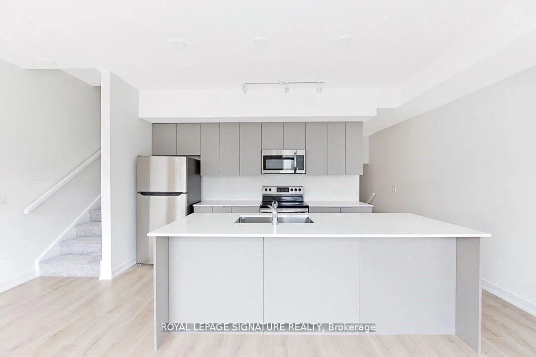 Photo 2 of Unit 335, 3078 Sixth Line, Oakville, Glenorchy — HOMEH